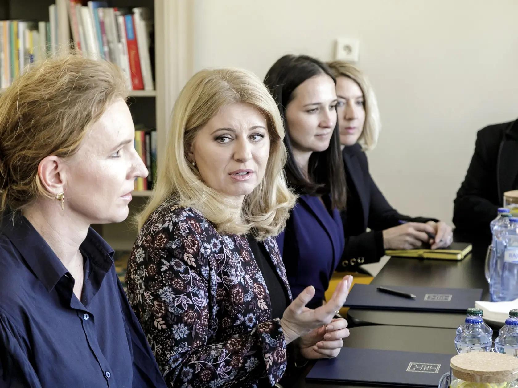 Na snímke prezidentka SR Zuzana Čaputová počas návštevy Poradenského centra Nádej v Bratislave 4. apríla 2024.