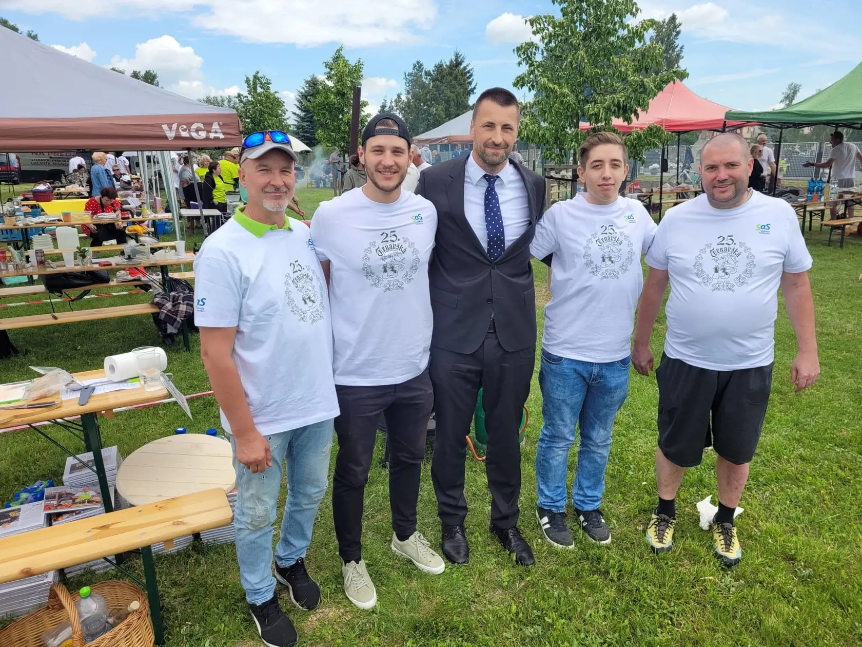 Hoci pôsobí vážne, stretnúť ho môžete na rôznych podujatiach