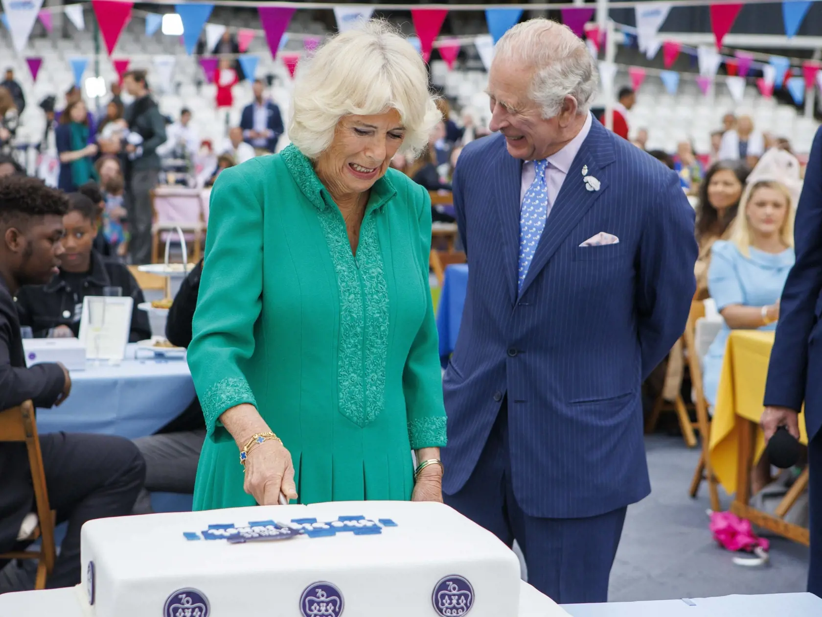 Britský princ Charles (vpravo) a Camilla, vojvodkyňa z Cornwallu