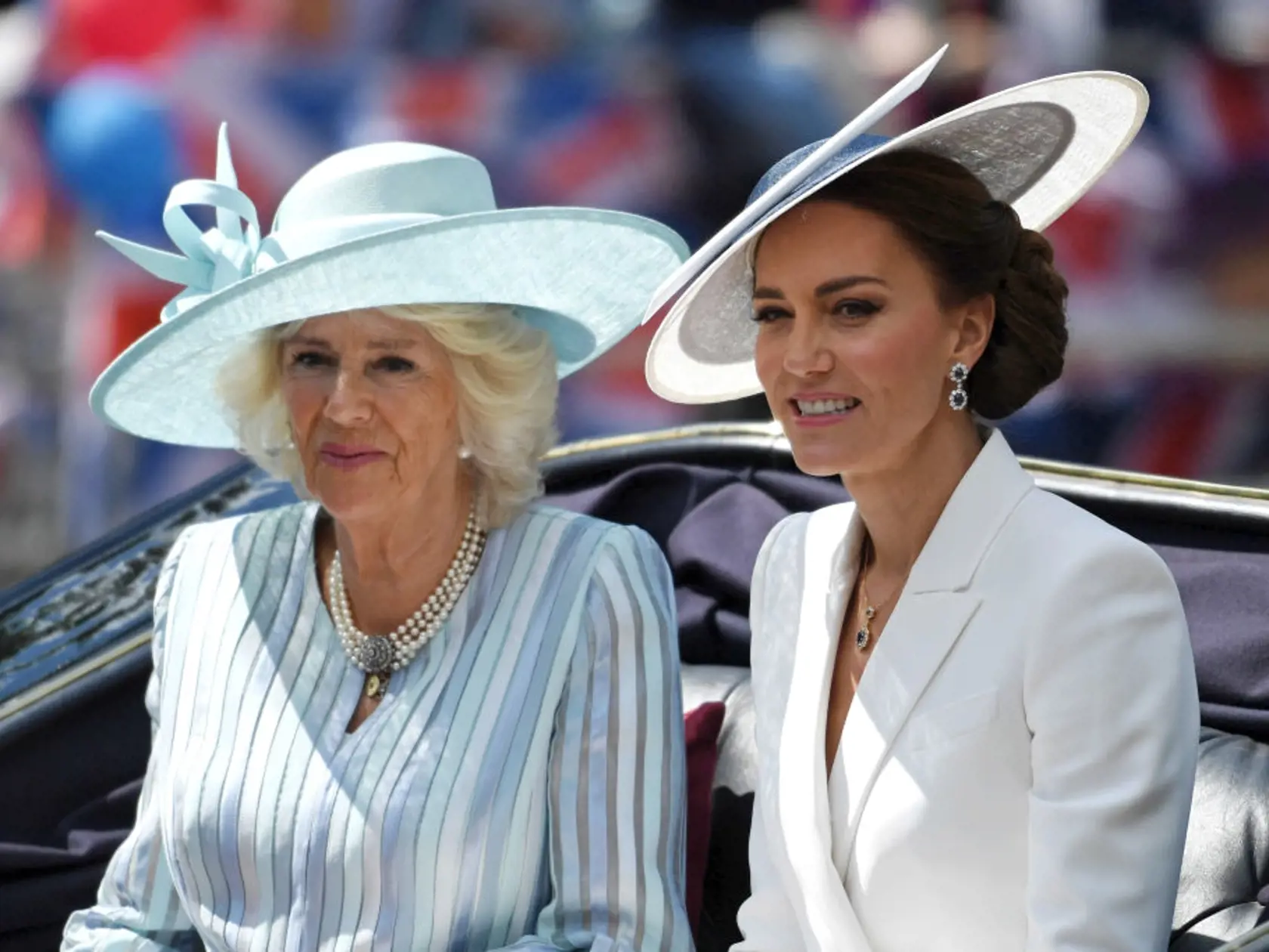 Camilla požiadala Kate o fotku na obálku časopisu.
