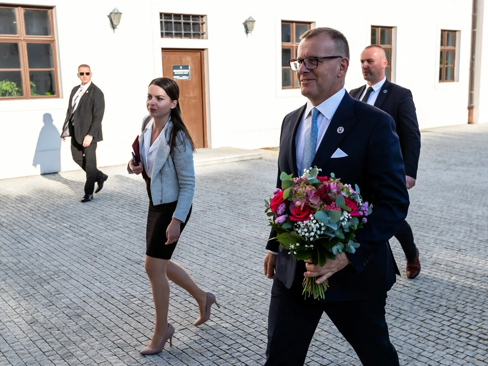 Boris Kollár prichádza na vernisáž Slovenské impresie - Žena, ktorá sa konala na Bratislavskom hrade.