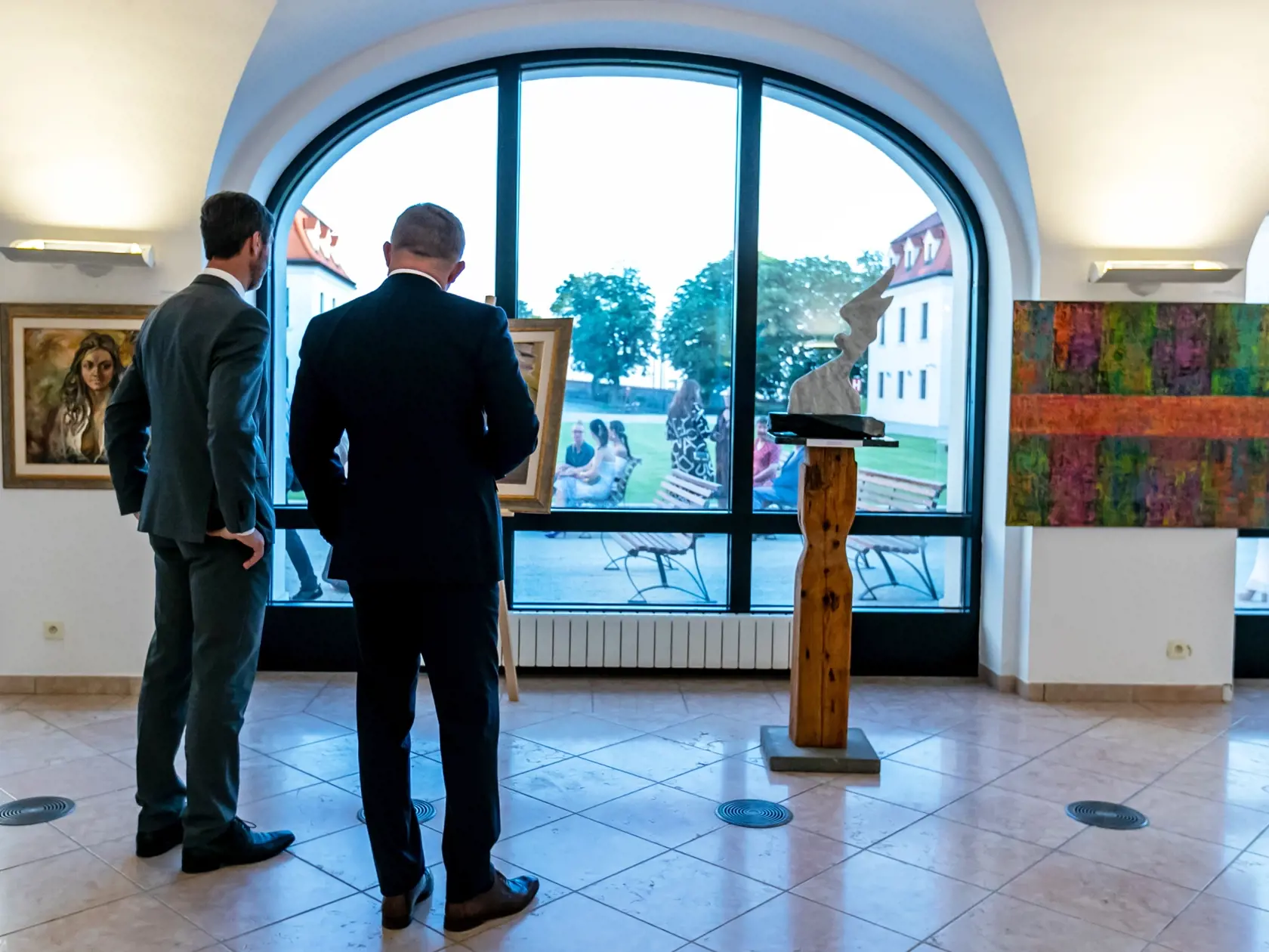 Na snímke vernisáž Slovenské impresie - Žena, ktorá sa konala na Bratislavskom hrade. 