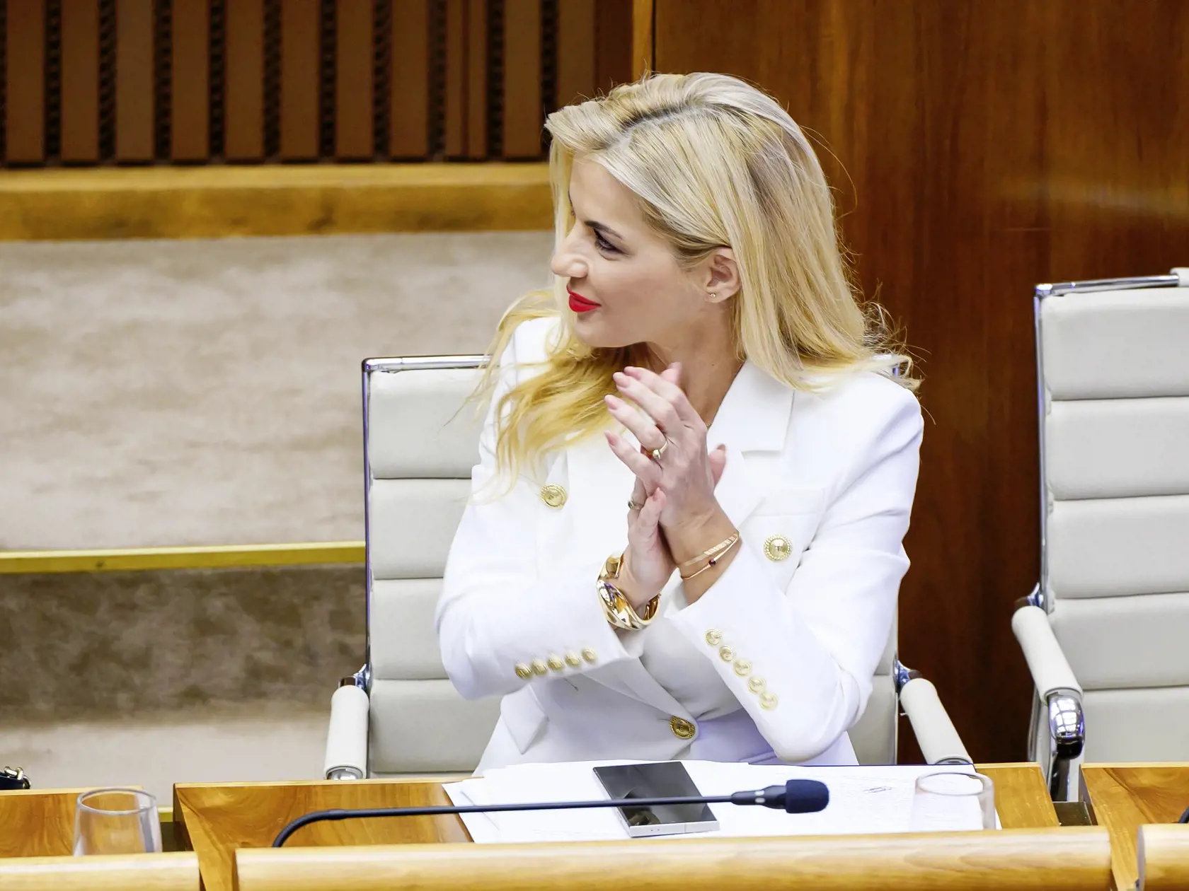 Od 1. júla už nebude fungovať Rozhlas a televízia Slovenska, ale Slovenská televízia a rozhlas.