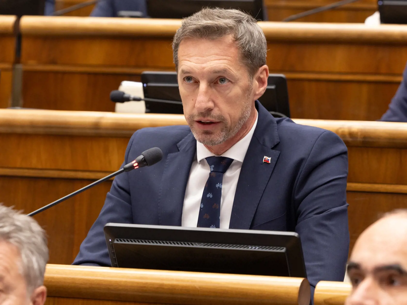 V rámci železničnej dopravy dochádza k skvalitneniu najmä na linkách Poprad - Spišská Nová Ves - Košice a Lipany - Sabinov - Prešov - Košice, na ktorých po novom premávajú vlaky v celodenných 60-minútových intervaloch počas celého týždňa.
