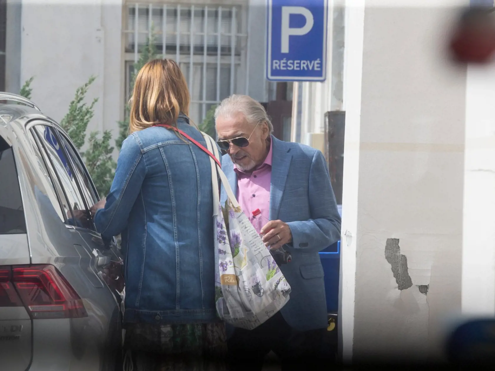 Karel Gott s manželkou Ivanou na jednej zo svojich pravidelných krvných transfúzií.