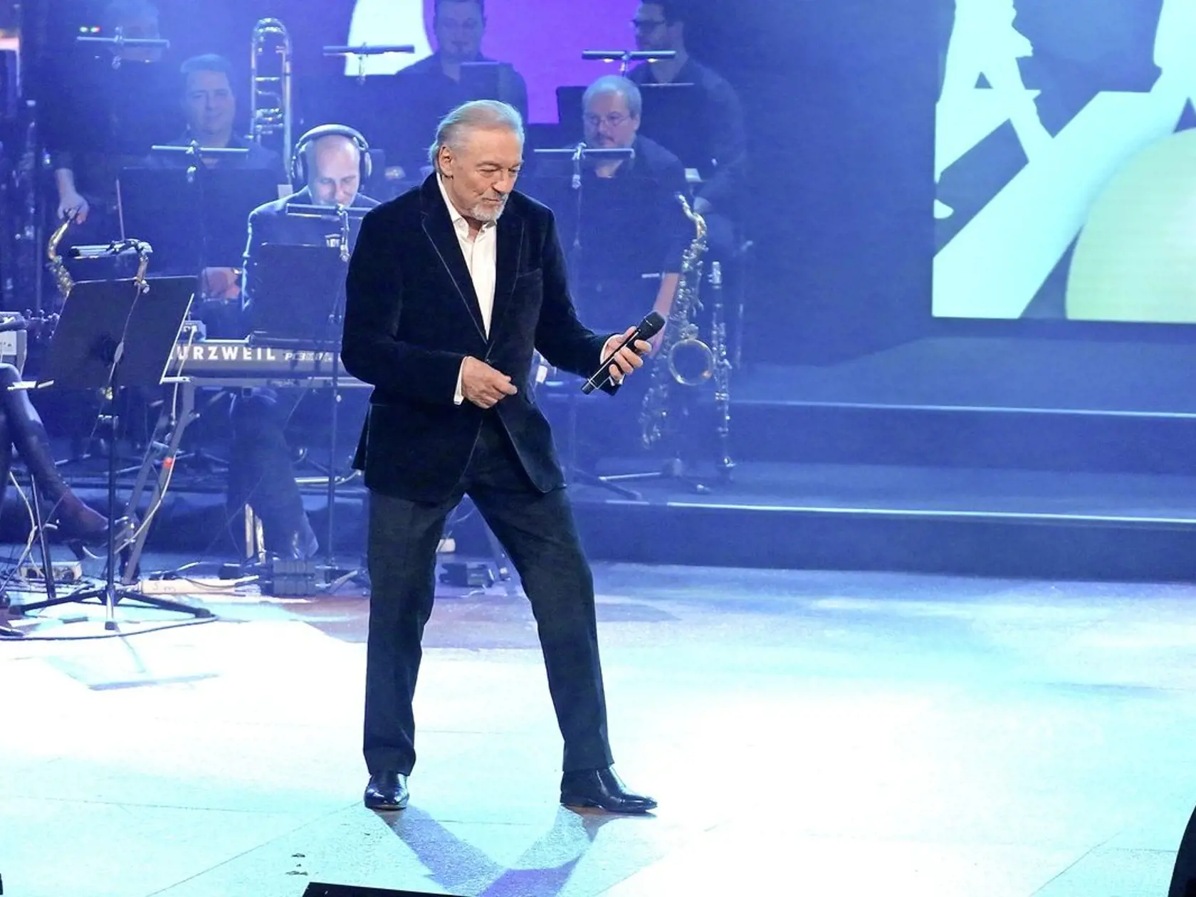 Gott zrušil narodeninový koncert, ktorý mal byť 14. júna. Napriek podlomenému zdraviu naďalej vystupuje.