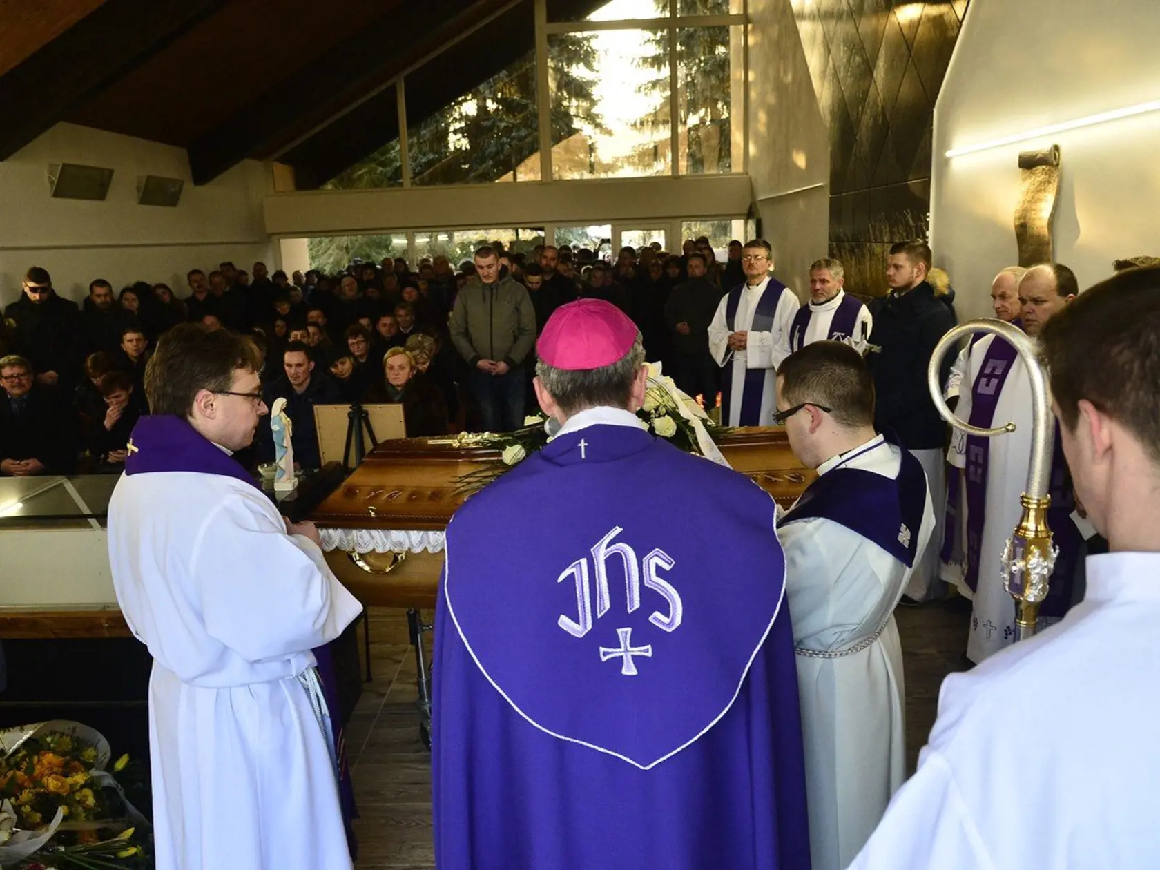 Pohrebnú omšu slúžil Stanislav Zvolenský, bratislavský arcibiskup. Okrem iného povedal, že ak si vrah myslel, že Jána umlčí, dosiahol pravý opak. Vražda človeka je ťažký hriech a neostane bez odozvy.