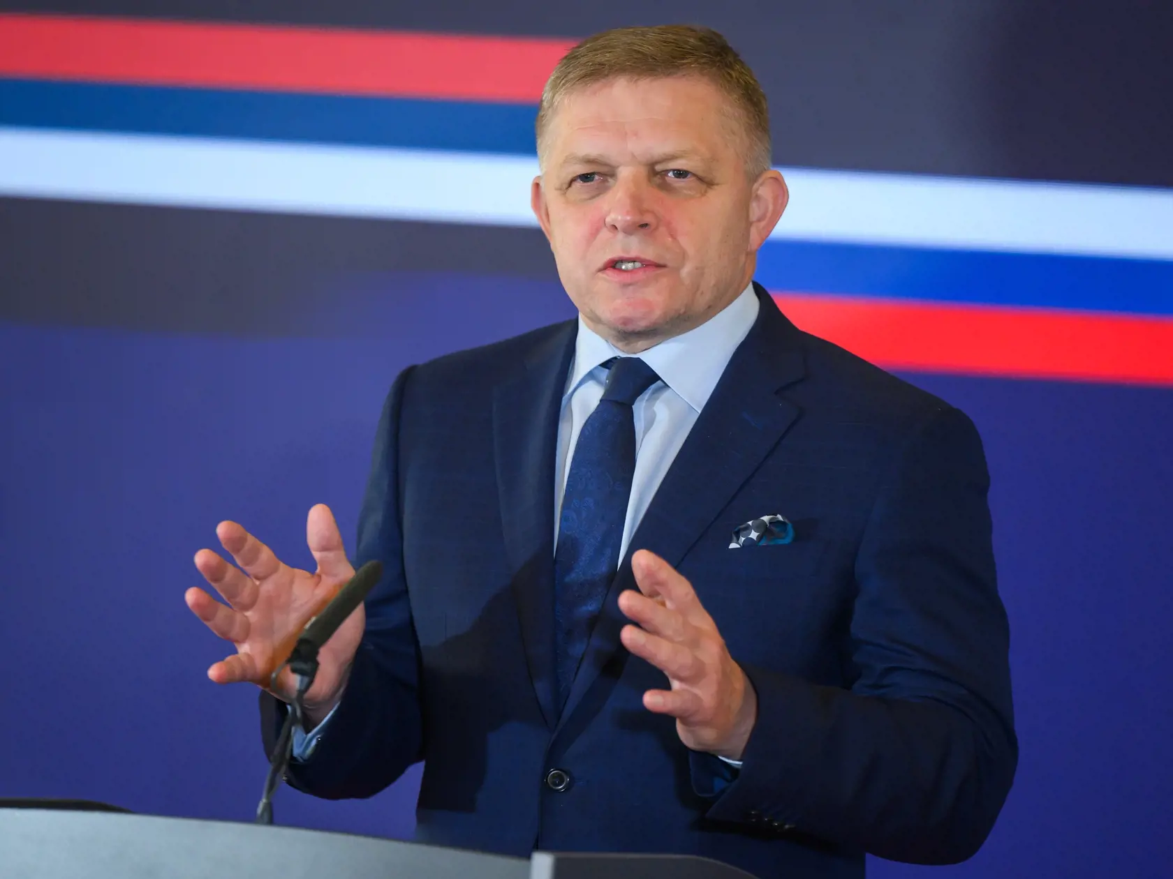 Na snímke predseda vlády SR Robert Fico počas tlačovej konferencie po summite lídrov Slovenskej republiky, Srbska a Maďarska k nelegálnej migrácii v Komárne 22. októbra 2024. FOTO TASR - Jaroslav Novák