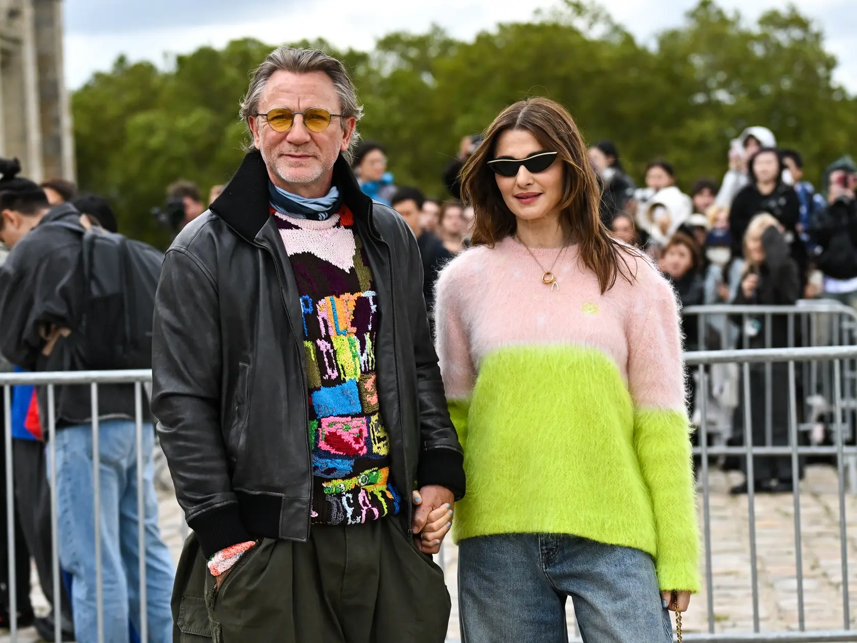 Rachel Weisz a Daniel Craig zaujali pred pár dňami na parížskom týždni módy. Oplatí sa vidieť aj celú fotografiu v galérii!