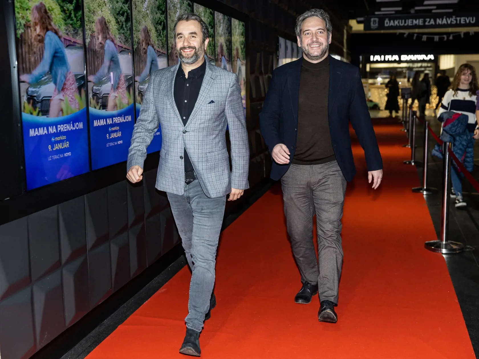 Slávnostné premietanie dvoch seriálov z produkcie súkromnej televízie v Bratislave. Na snímke Martin Mňahončák a Vladimír Kobielsky.