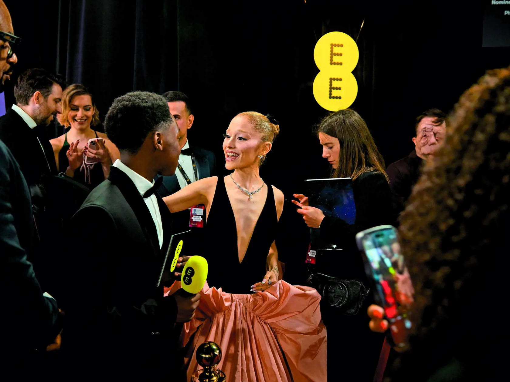 Ariana Grande na odovzdávaní cien Bafta. Svojim výzorom poriadne vydesila fanúšikov.