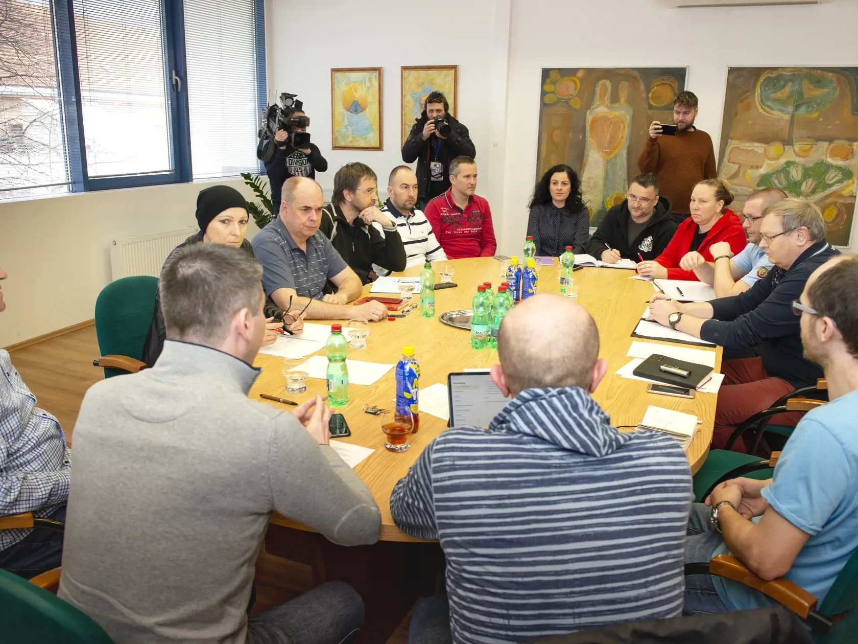 Snímka zo zasadnutia krízového štábu mesta Malacky v budove Mestského úradu 7. marca 2020. FOTO TASR - Pavel Neubauer
