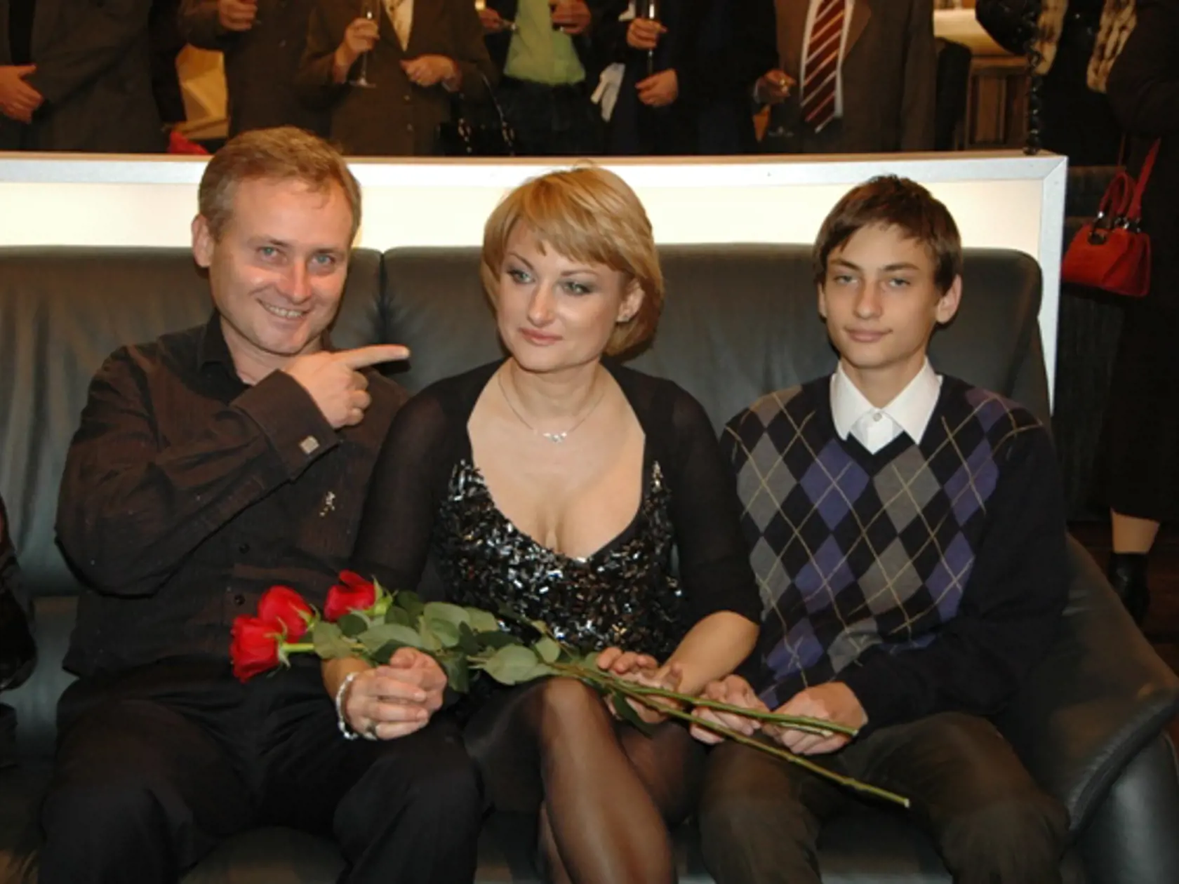 Čo skrývajú?
Peter Batthyány
s manželkou
Dagmar vraj
svoje tajomstvá
neprezradia
(na snímke so
synom Matúšom).