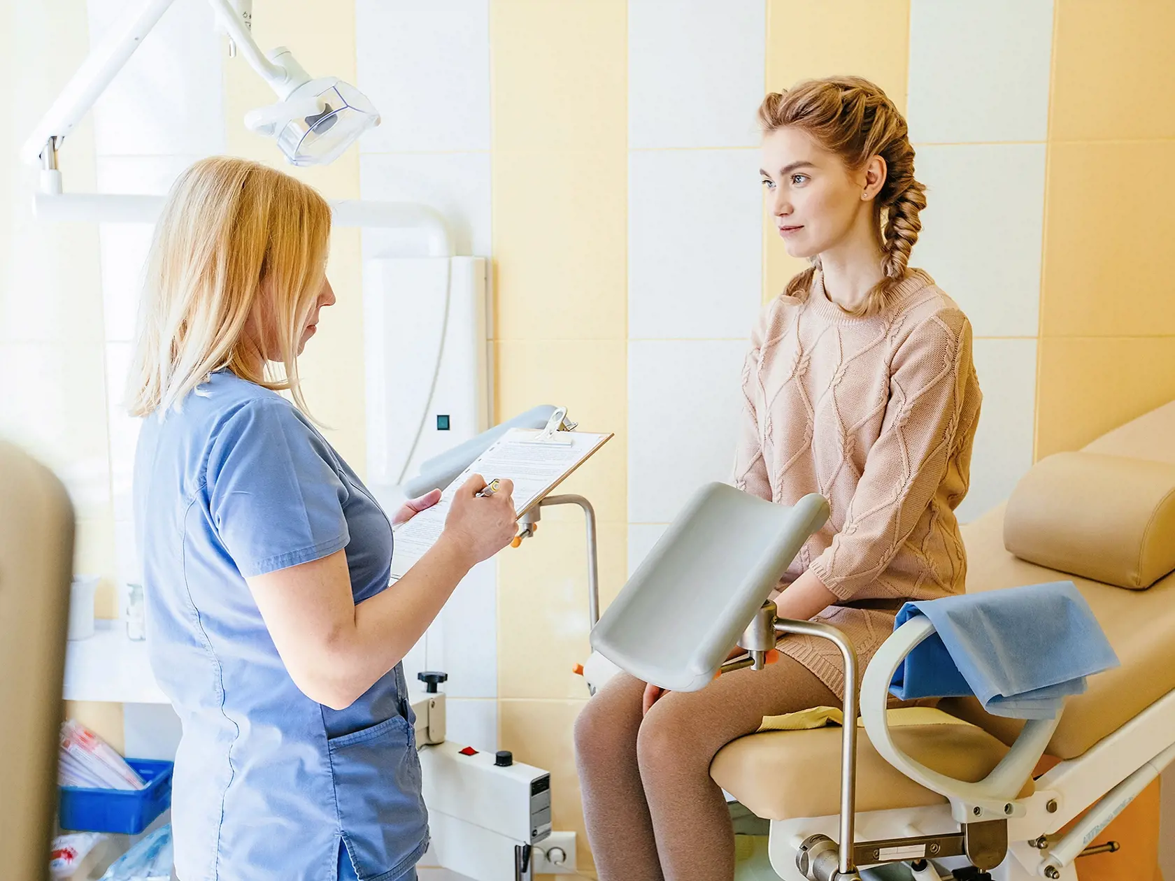 Rozhodne nebudete prvá ani posledná pacientka, ktorá sa s prosbou o oddialenie menštruácie obráti na svojho gynekológa.