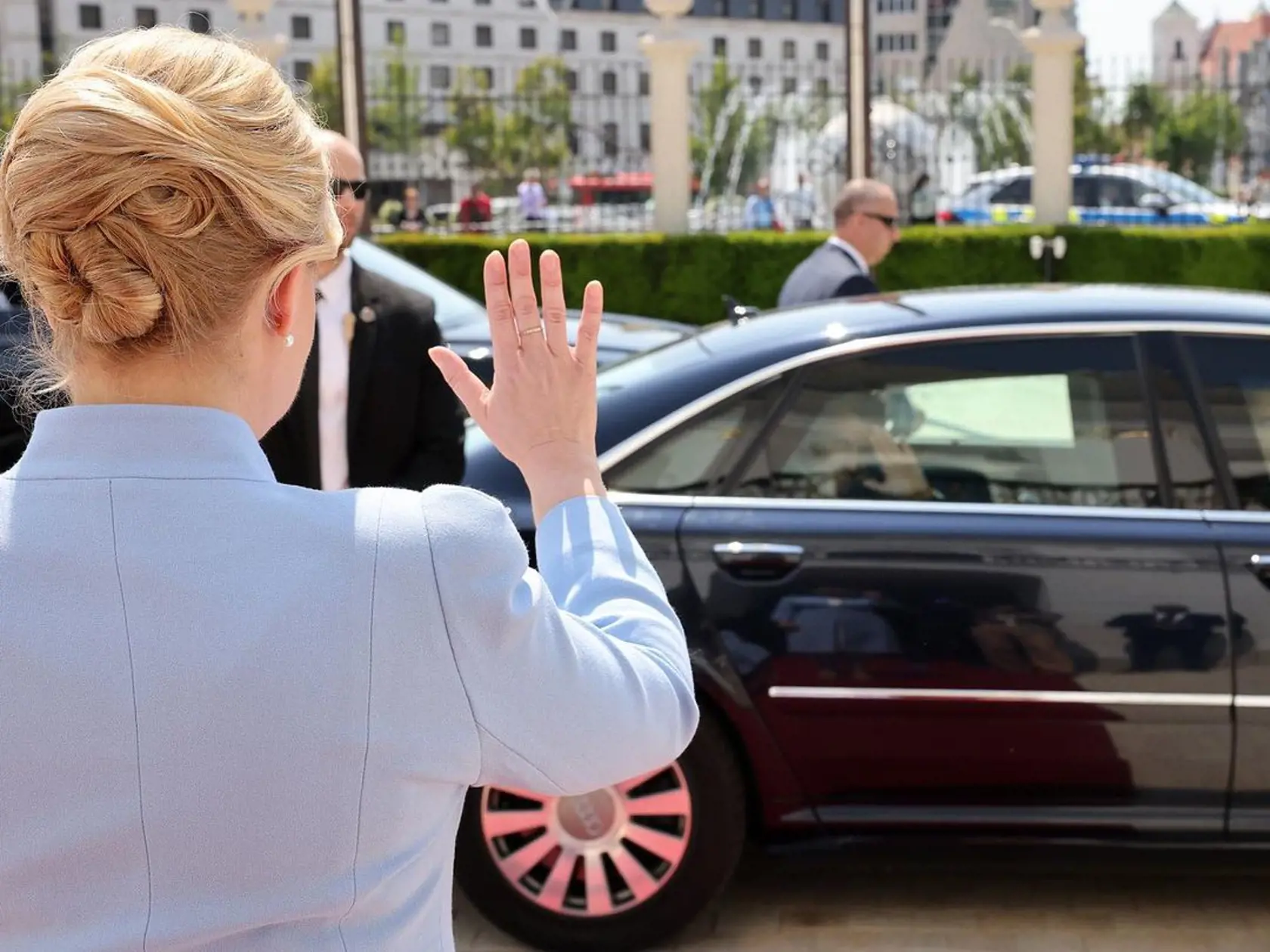 Prezidentka Zuzana Čaputová (49) v stredu privítala v Prezidentskom paláci francúzskeho prezidenta Emmanuela Macrona (45), ktorý pricestoval na oficiálnu dvojdňovú návštevu Slovenska.