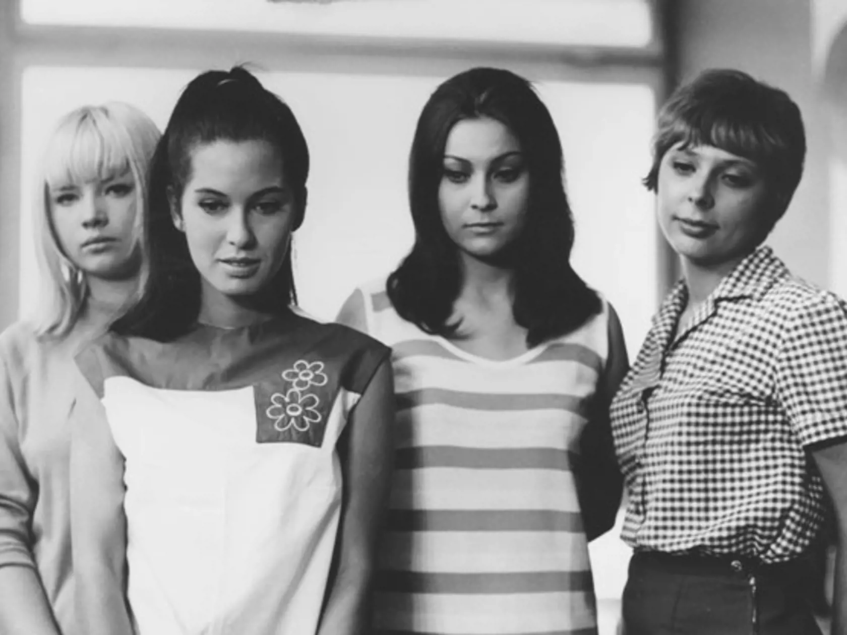 Sylvia Turbová, Zuzka Kocúriková a Ivana Karbanová boli spolu s Martou (vľavo) vybraté z 800 dievčat (1967)
Foto: Archív SFÚ