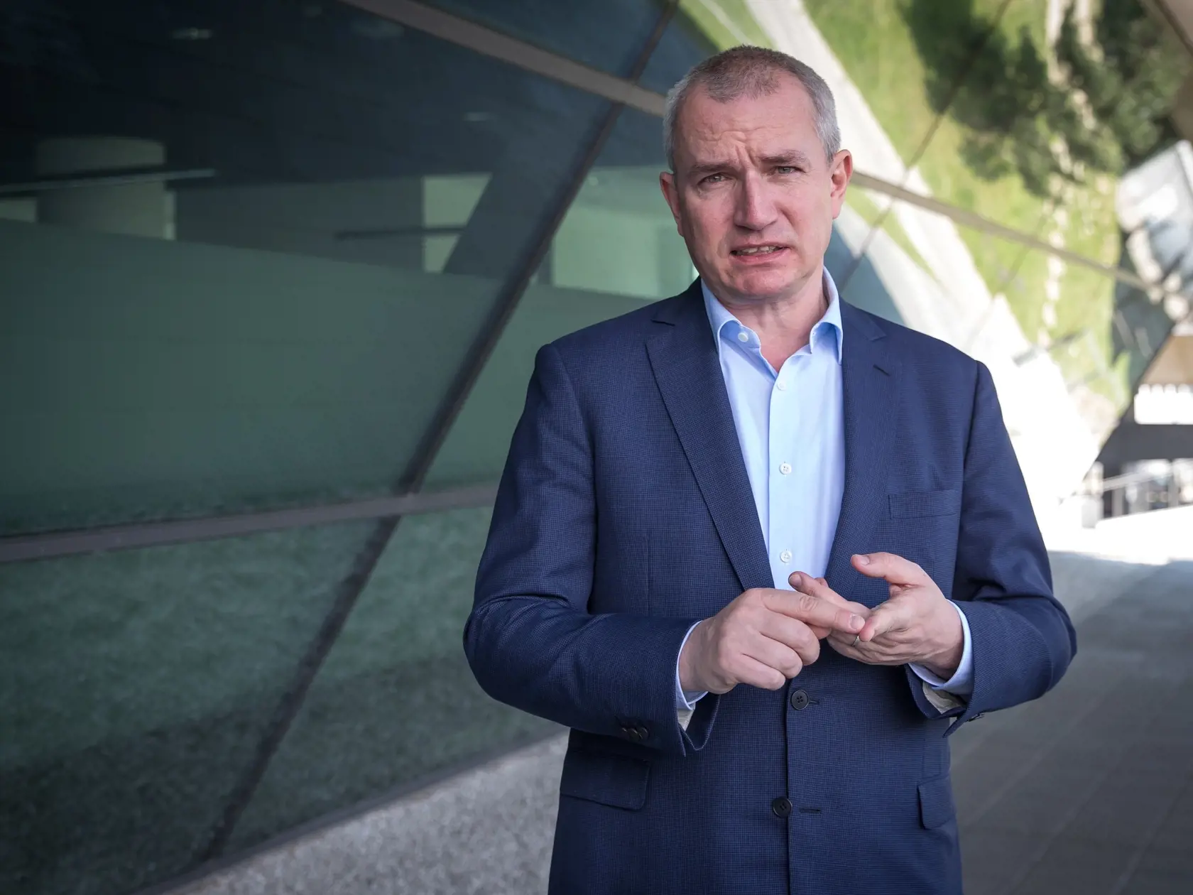 Súčasný spolumajiteľ Penty a top manažér Eduard Maták prestane byť na konci roku 2021 spolumajiteľom celej skupiny Penta a projektovým lídrom zodpovedným za zdravotníctvo.