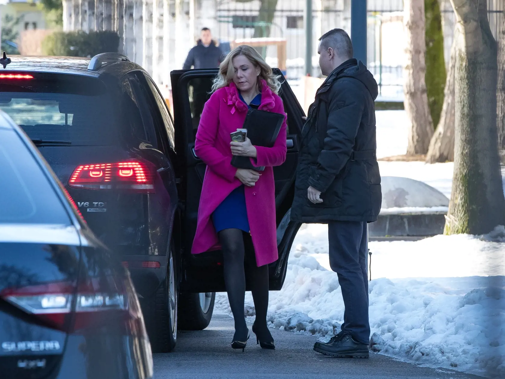 Ministerka vnútra SR Denisa Saková a prezident Policajného zboru SR Milan Lučanský, počas pracovného stretnutia s predsedom vlády SR Petrom Pellegrinim. Na snímke je Denisa Saková počas príchodu na stretnutie.