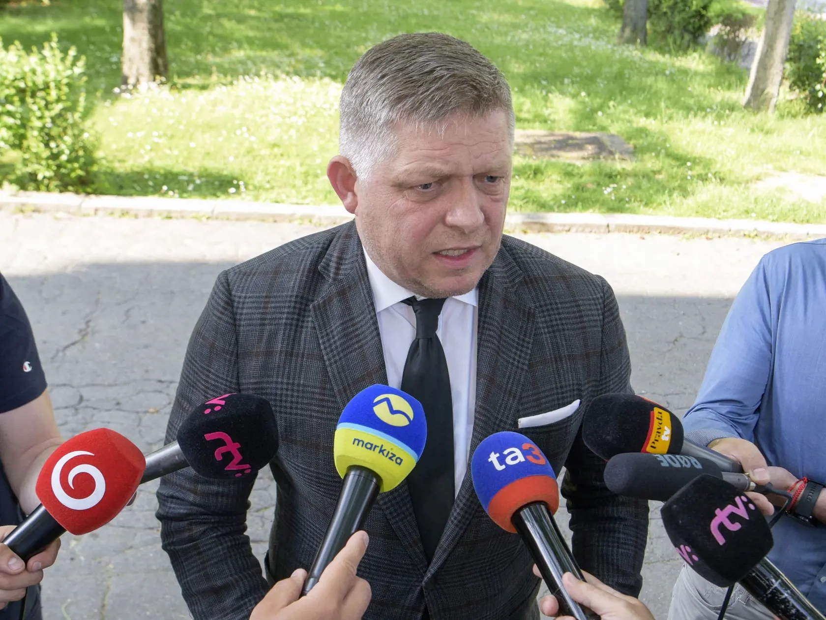 Na snímke predseda strany SMER - sociálna demokracia Robert Fico počas brífingu po stretnutí s predsedom vlády SR Ľudovítom Ódorom na Úrade vlády 29. mája 2023 v Bratislave. FOTO TASR - Pavol Zachar