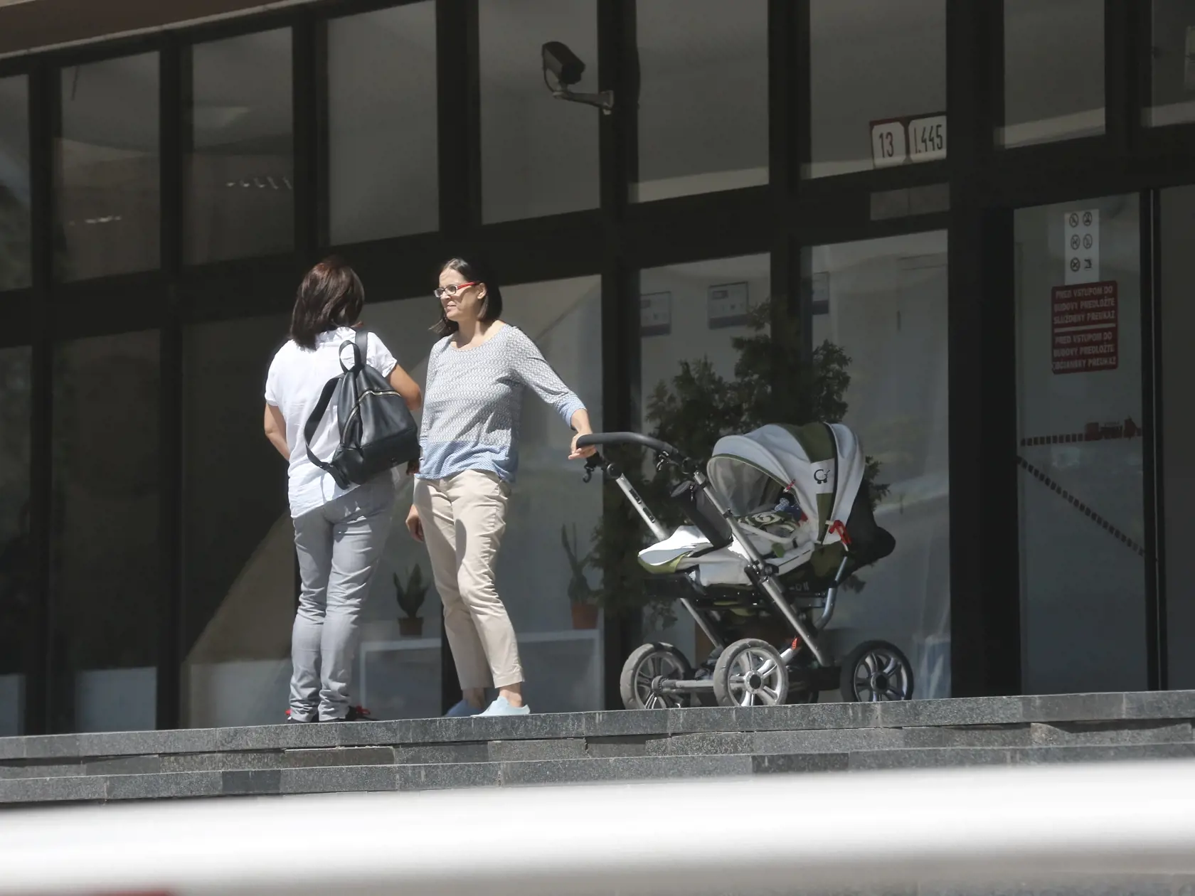 Paparazzi P7 ,, Raj na ministerstve "

Statna tajomnicka Maria Kolikova kocikuje