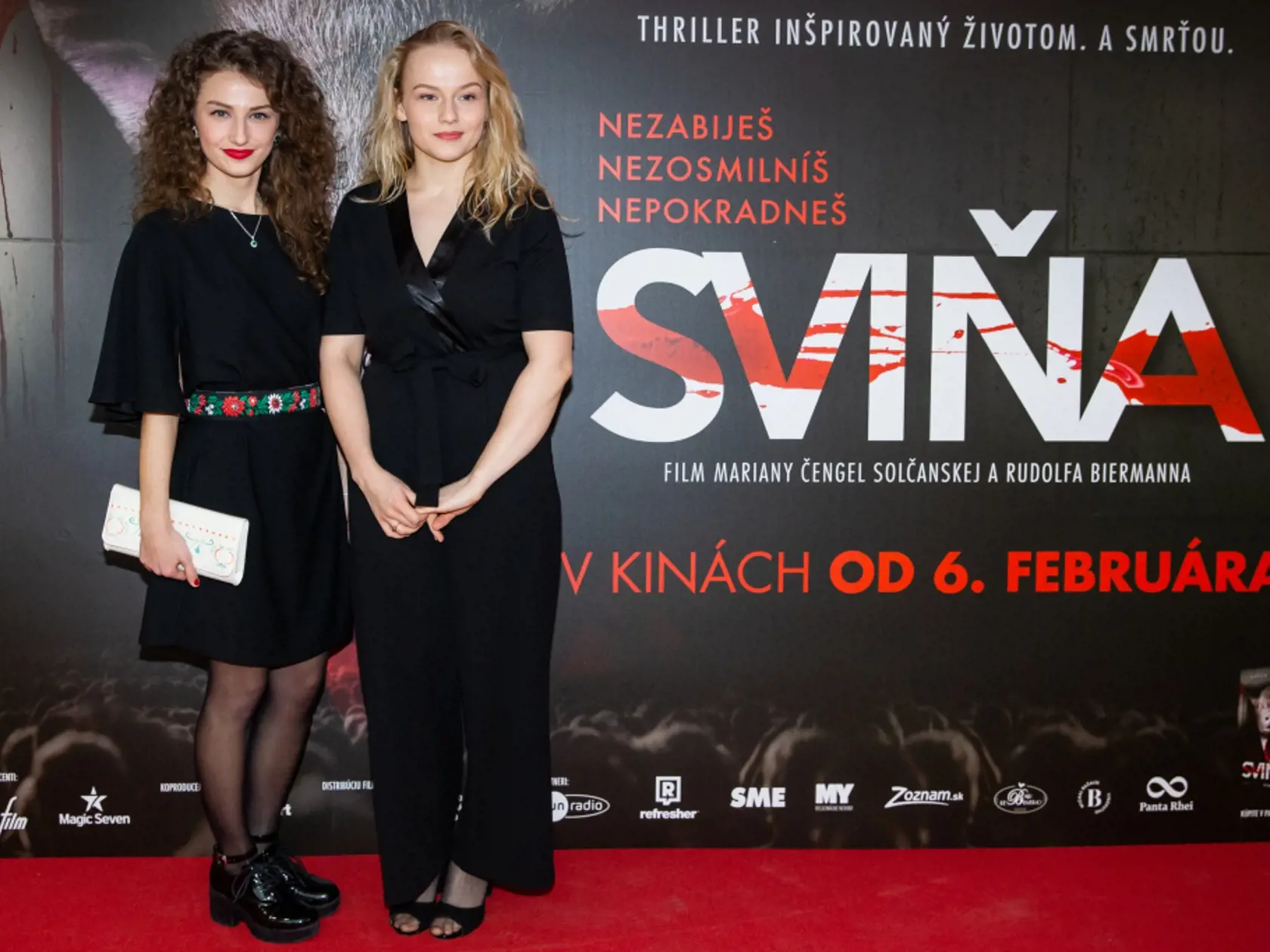 Dlhoočakávaná premiéra filmu Sviňa prilákala do kina mnoho známych tvárí.