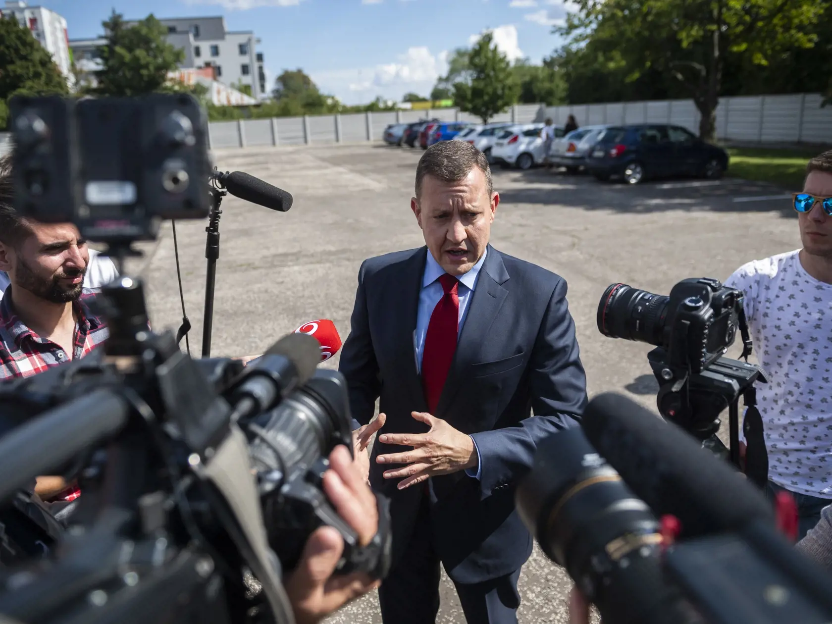 Na snímke Daniel Lipšic, právny zástupca poškodených Kuciakovcov, po rozsudku v kauze vraždy novinára Jána Kuciaka a jeho snúbenice Martiny Kušnírovej na Špecializovanom trestnom súde (ŠTS) v Pezinku 3. septembra 2020.