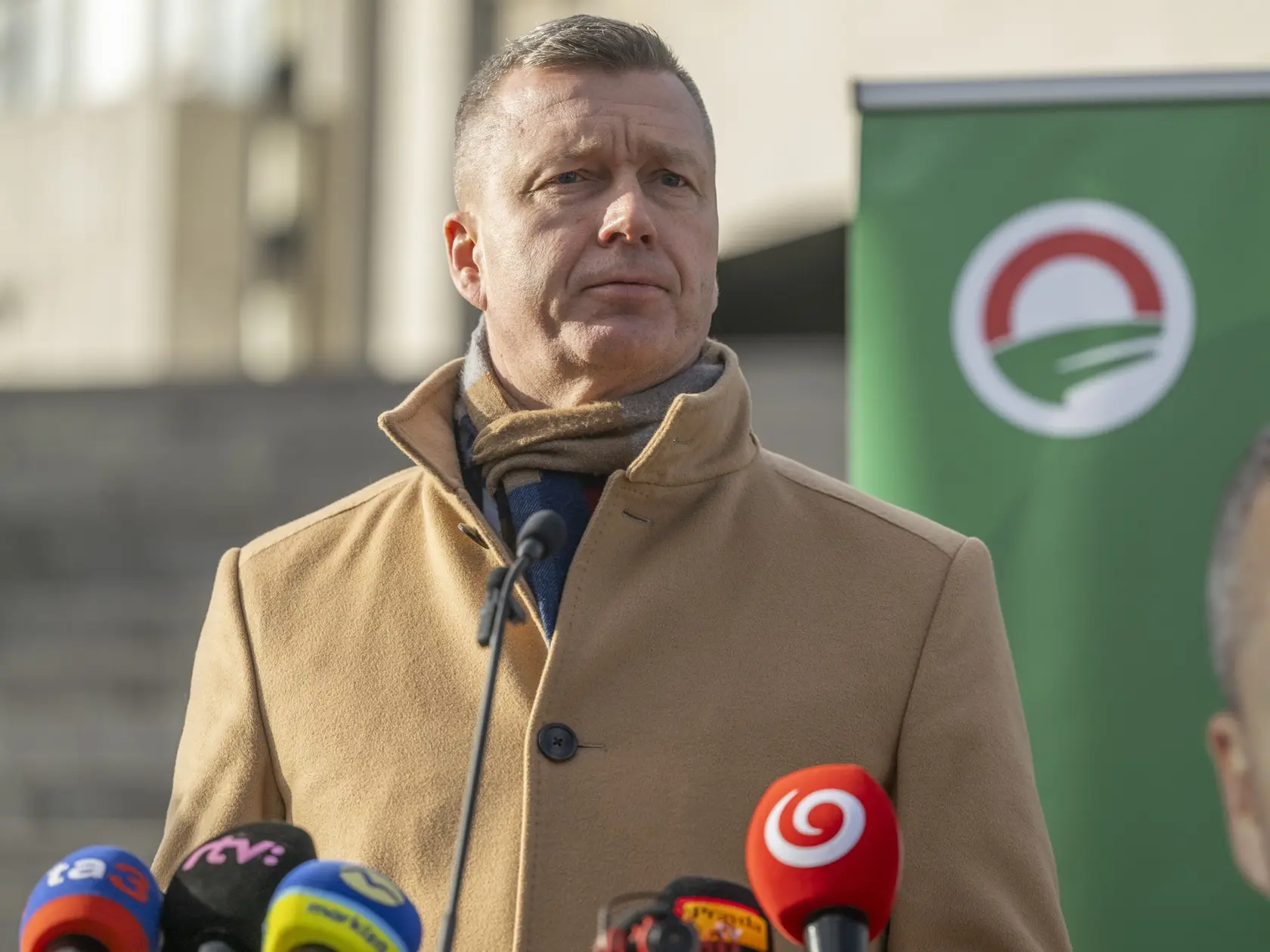 Na snímke kandidát na prezidenta SR Krisztián Forró počas tlačovej konferencie, na ktorej oznámil svoju kandidatúru 26. januára 2024 v Bratislave. Líder mimoparlamentnej strany Aliancia Krisztián Forró odovzdal v piatok do Národnej rady (NR) SR podpisy potrebné na prezidentskú kandidatúru. Od občanov vyzbieral takmer 30.000 podpisov.