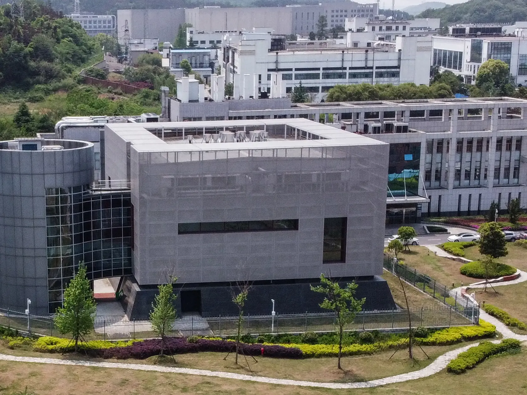 LABORATÓRIUM VO WU-CHANE Americká ambasáda v Pekingu varovala vládu pred laboratóriom už v roku 2018 vo dvoch správach