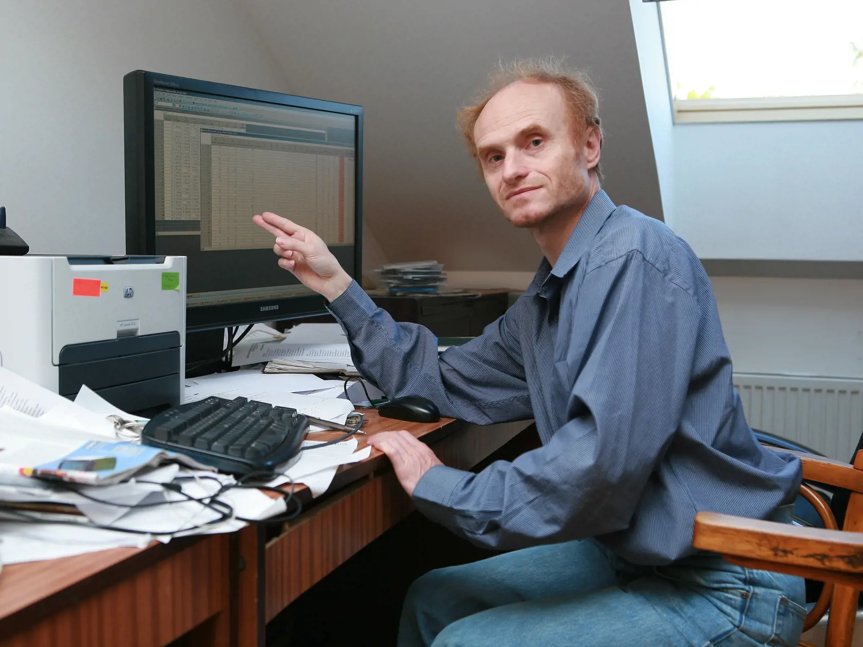 Jaroslav Flegr, evolučný biológ z Česka, sa preslávil viacerými úspešnými predikciami vývoja koronavírusovej situácie v Česku.