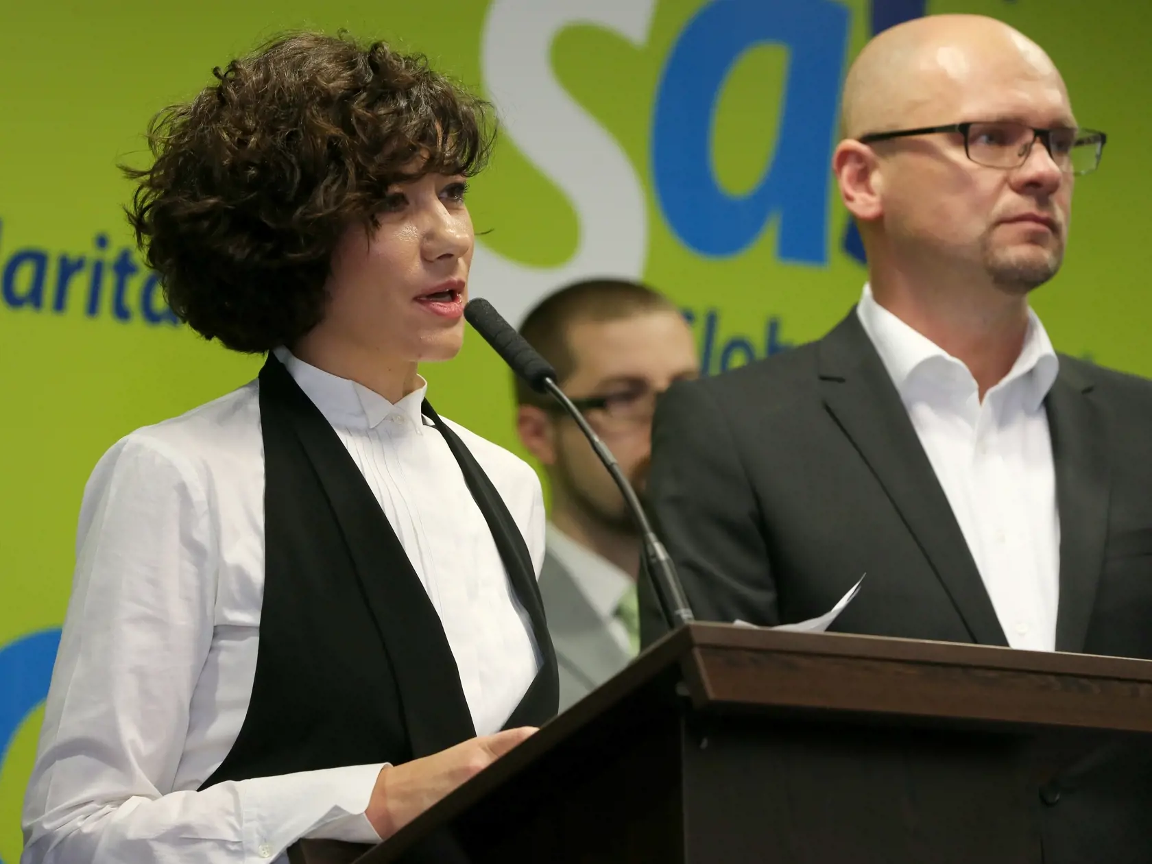 Lucia Ďuriš Nicholsonová a Richard Sulík strávili v SaS viac než jedno desaťročie. Sulík sa teraz vyjadril k jej odchodu.