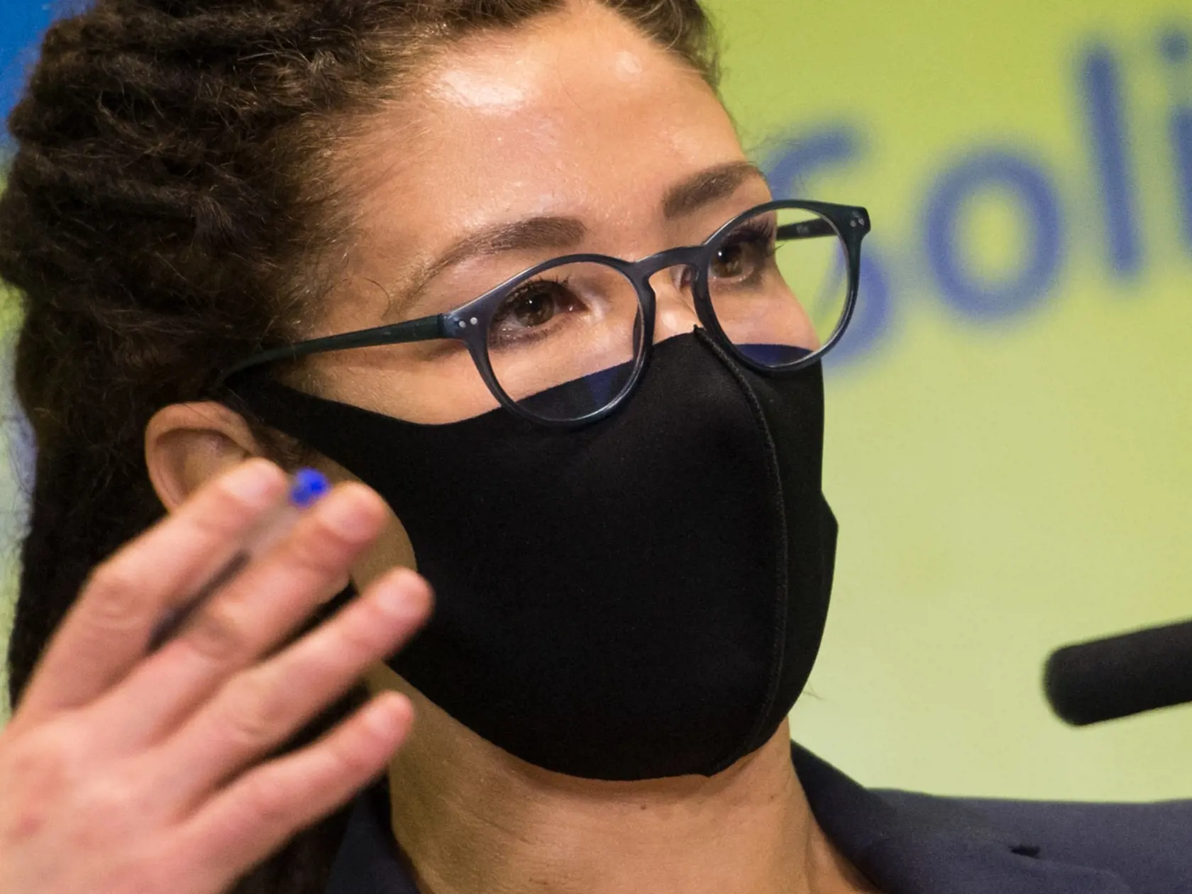 Na snímke europoslankyňa za SaS a predsedníčka Výboru EP pre zamestnanosť a sociálne veci Lucia Ďuriš Nicholsonová počas brífingu s novinármi na tému "Nevyužité fondy EÚ, musíme konať" 8. februára 2021 v Bratislave. FOTO TASR - Martin Baumann