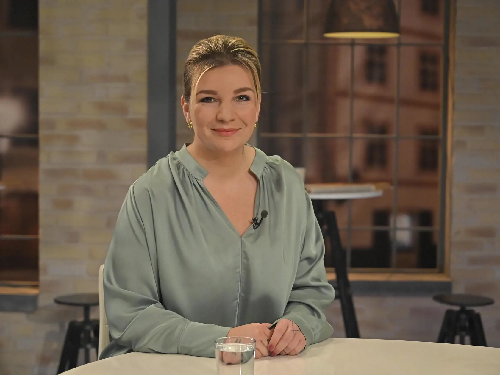 Komička Simona Salátová už nie je členkou relácie Silná zostava. Naposledy v nej figurovala 24. februára 2022.