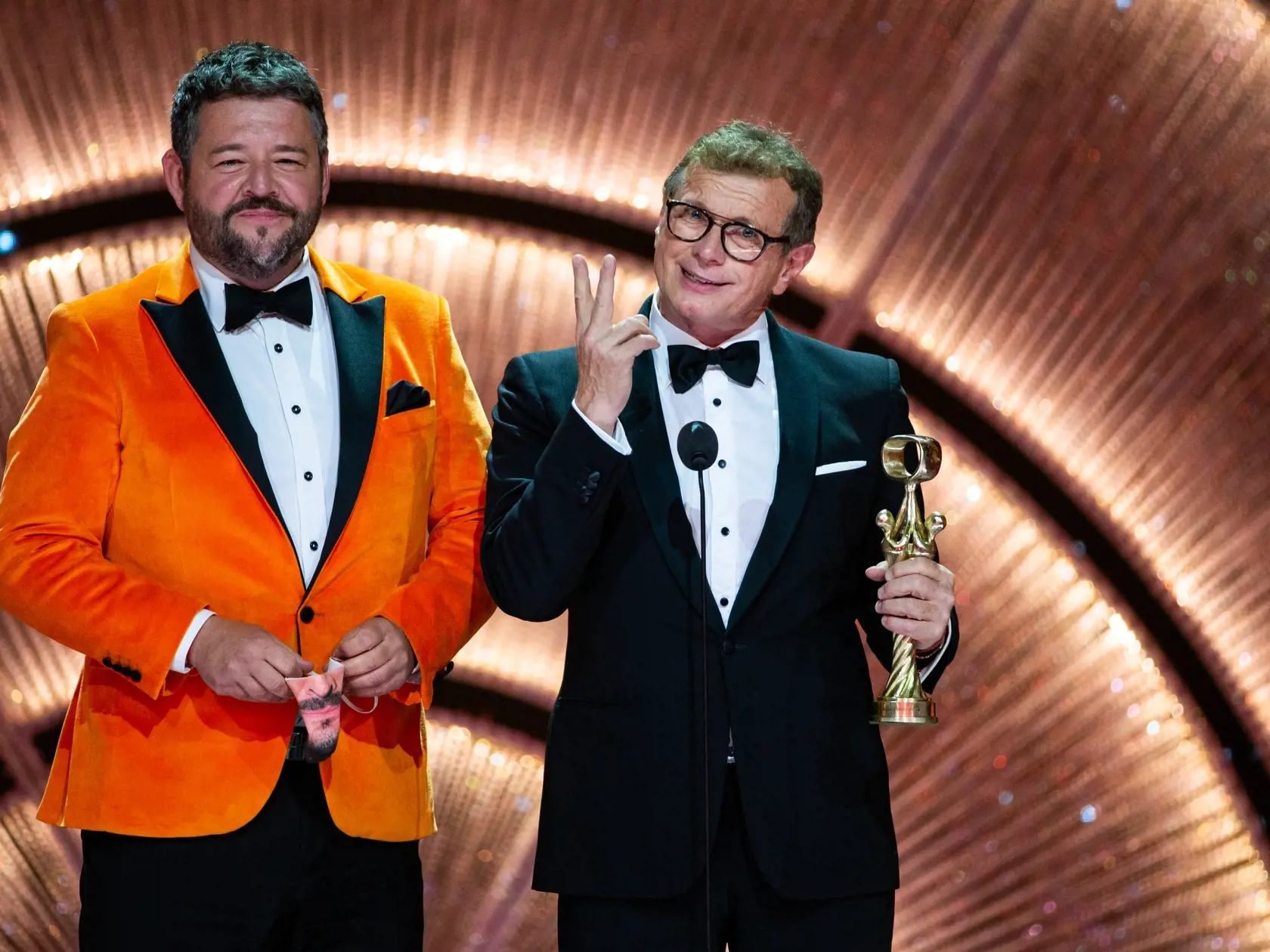 Slávnostný galavečer ankety Osobnosť televíznej obrazovky "OTO" za rok 2019 v novej budove Slovenského národného divadla v Bratislave. Na snímke Michal Hudák a Vladimír Voštinár.