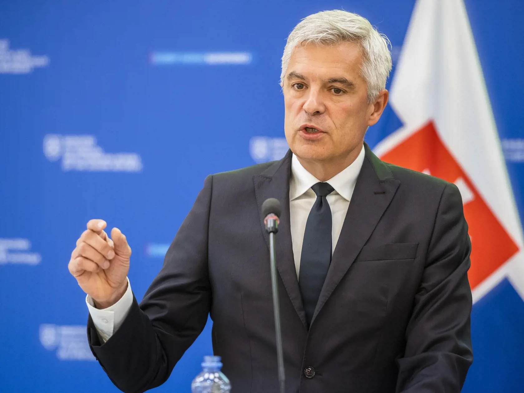 Na snímke minister zahraničných vecí a európskych záležitostí SR Ivan Korčok (nominant SaS) počas tlačovej konferencie, na ktorej zhodnotil 100 dní vo funkcii šéfa rezortu diplomacie v Bratislave 16. júla 2020.