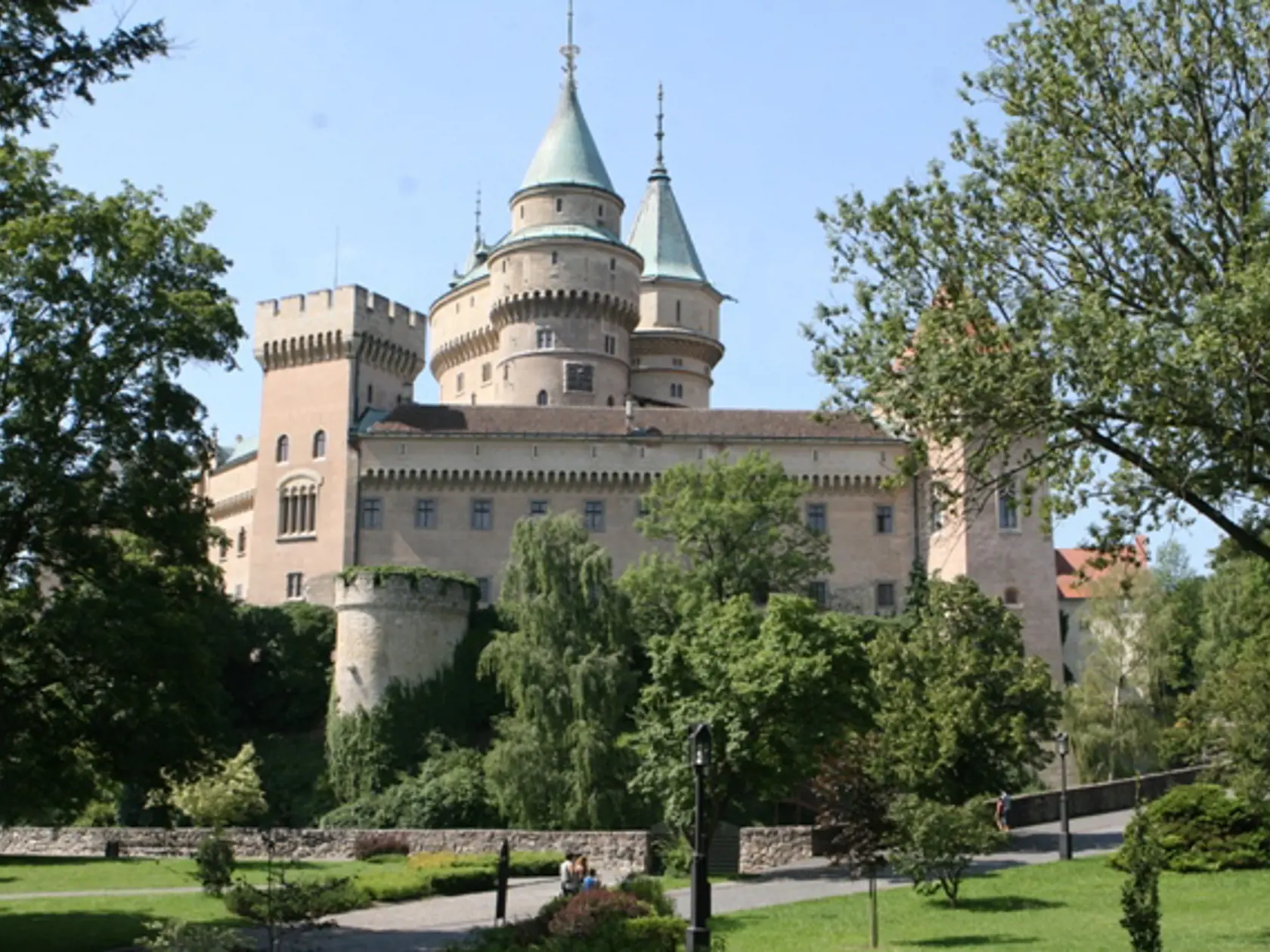 Bojnický zámok: Niekdajšie
romantické sídlo grófa Pálffyho.