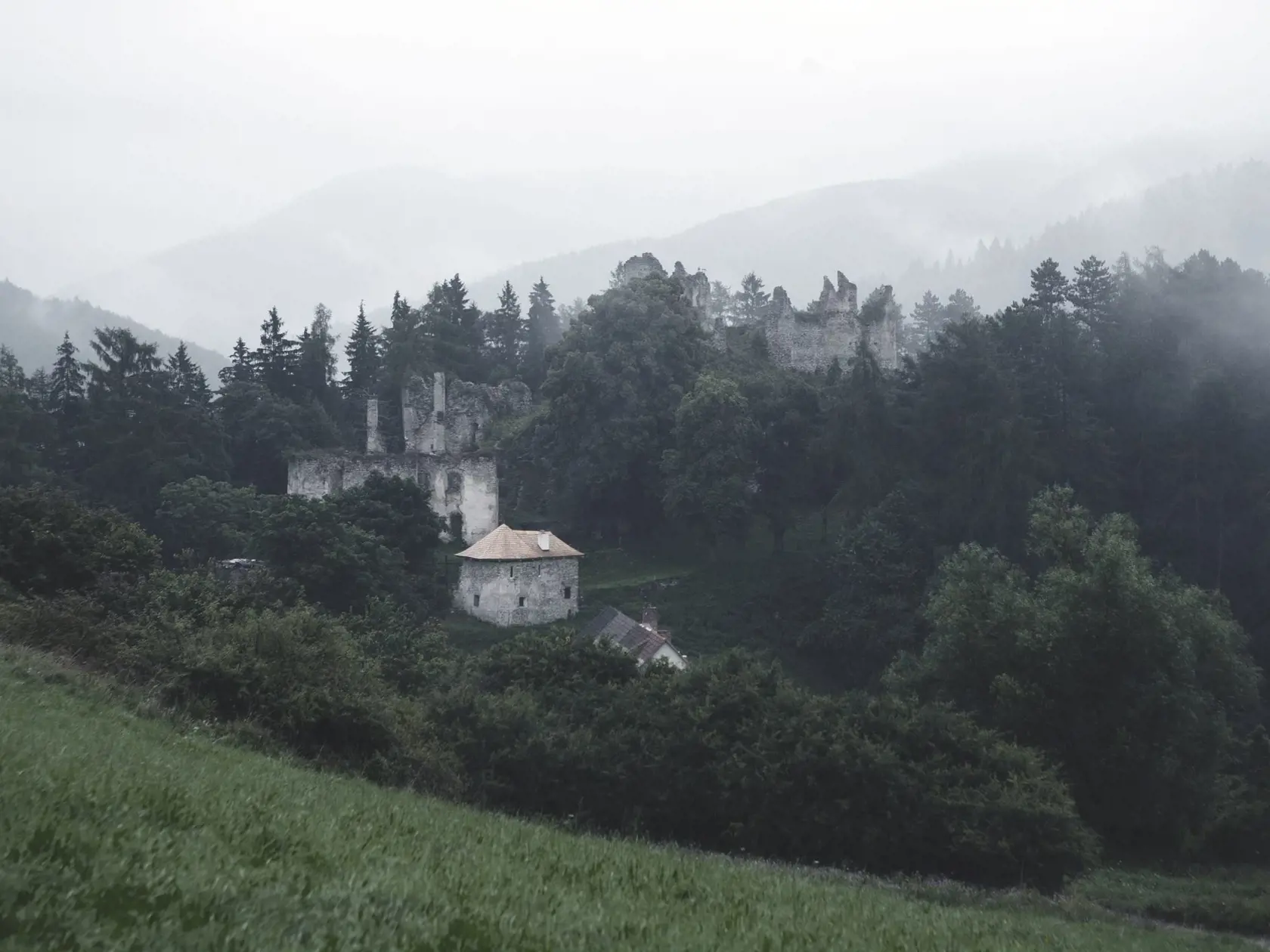 Sklabinský hrad