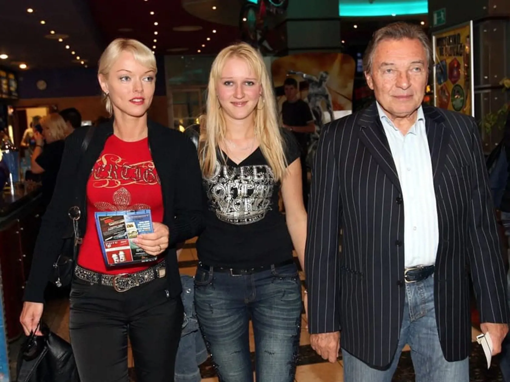 Karel Gott so staršími dcérami Dominikou a Luciou.