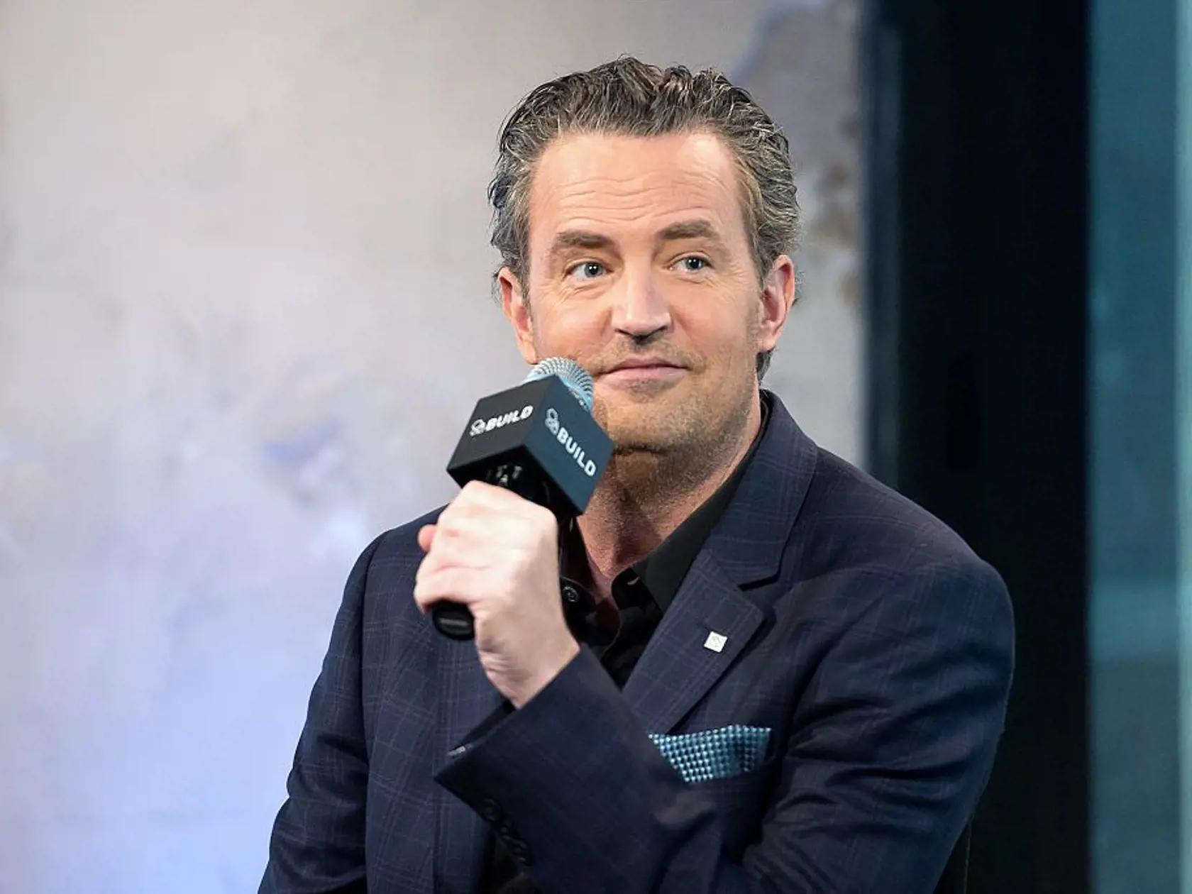Herec Matthew Perry sa rokmi dosť zmenil.