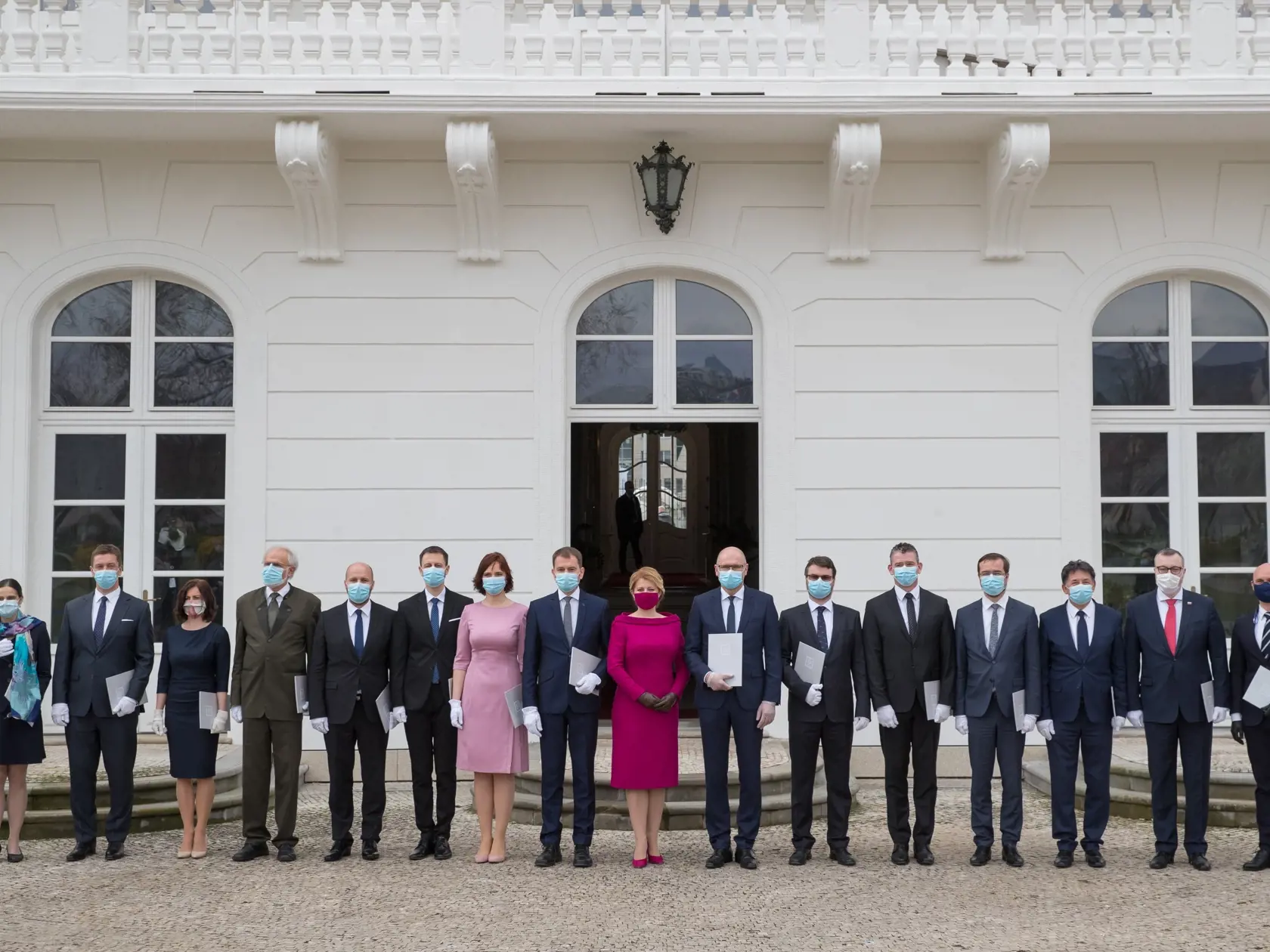 Prezidentka Slovenskej republiky Zuzana Čaputová vymenovala nových členov vlády pod vedením premiéra Igora Matoviča. 