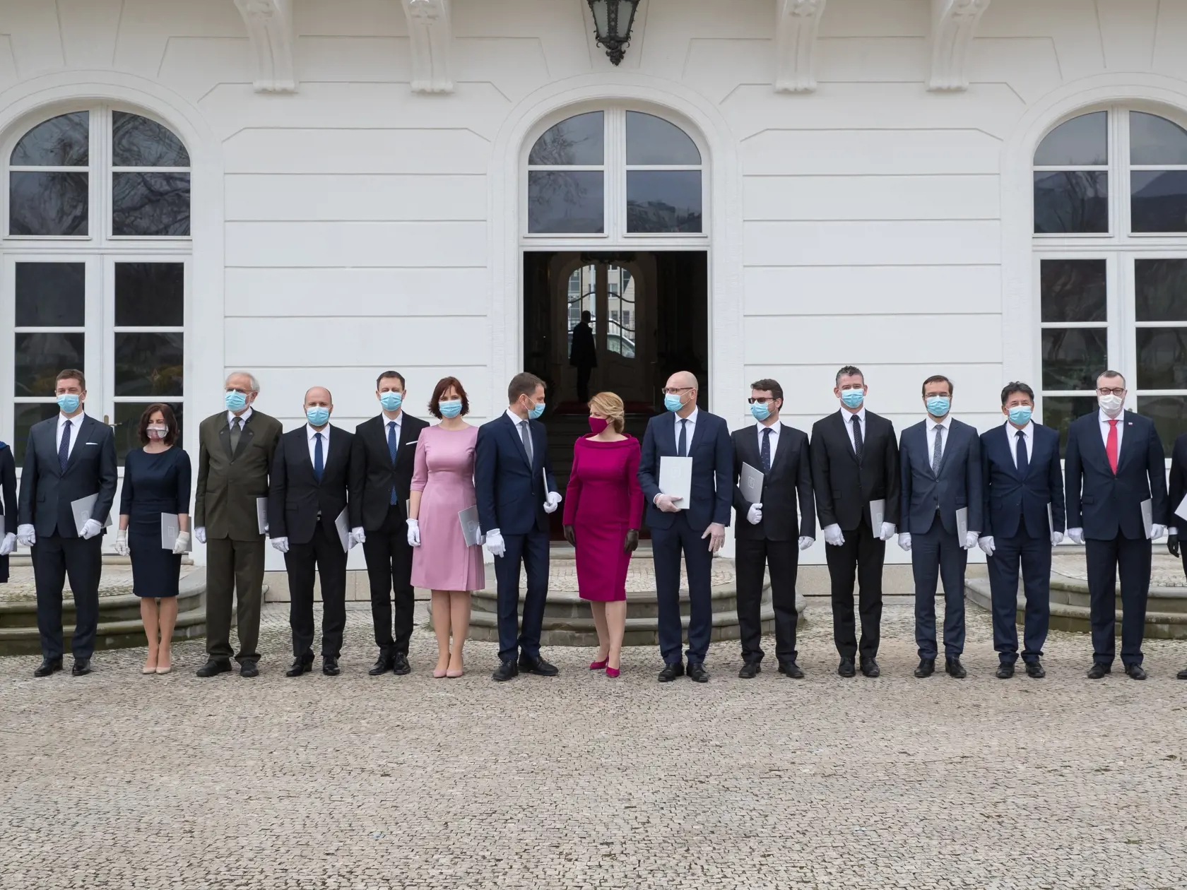 Prezidentka Slovenskej republiky Zuzana Čaputová vymenovala nových členov vlády pod vedením premiéra Igora Matoviča. 