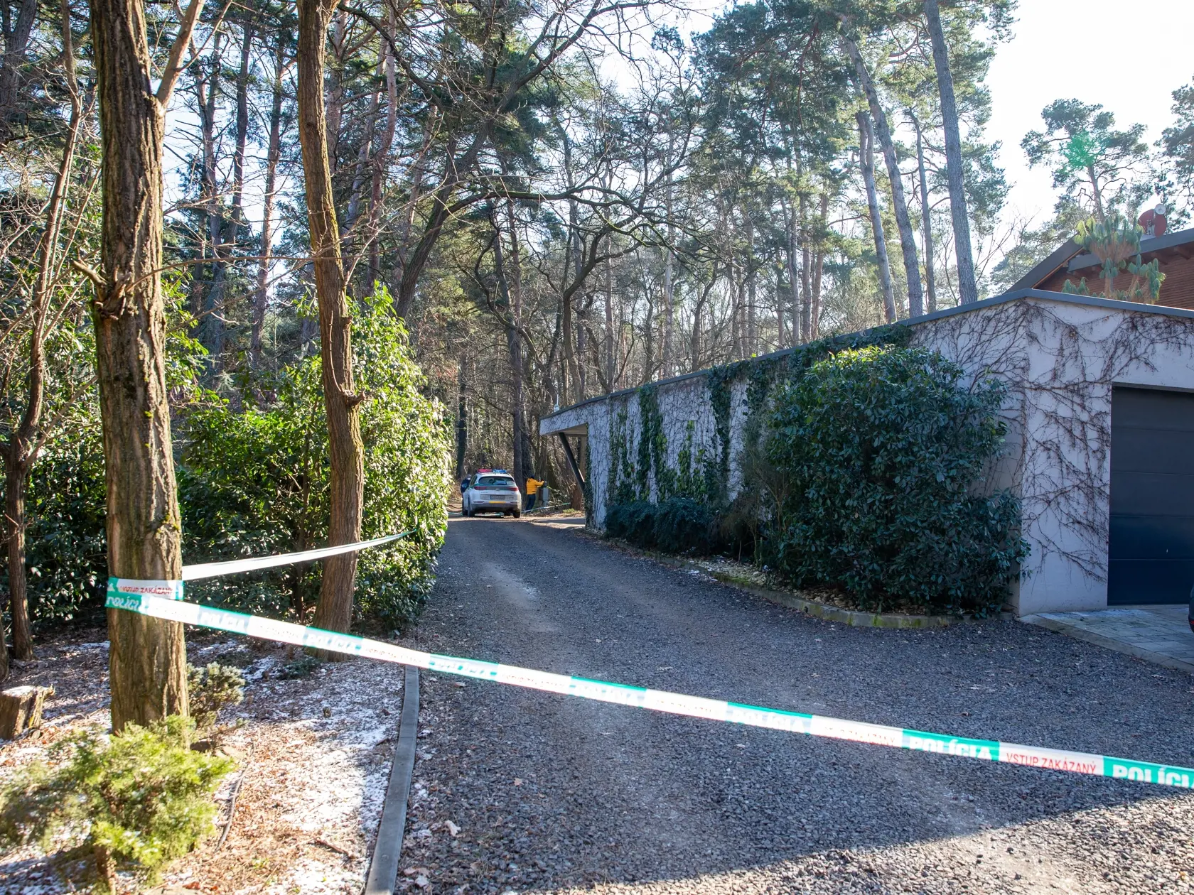 Polícia sa v dome, kde sa zastrelil František Böhm, zdržala takmer pol dňa.