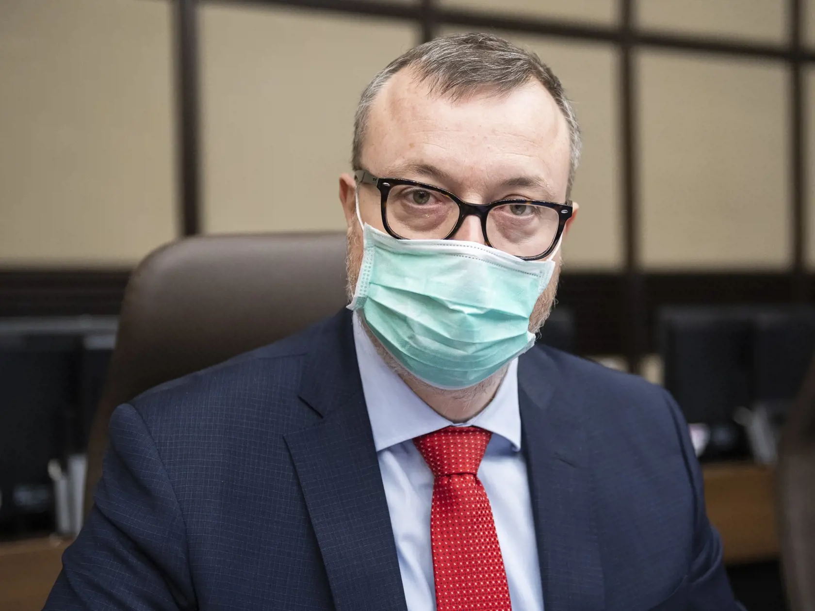 Na snímke minister práce, sociálnych vecí a rodiny SR Milan Krajniak (Sme rodina) počas 4. rokovania vlády SR v Bratislave 25. marca 2020. FOTO TASR - Jaroslav Novák