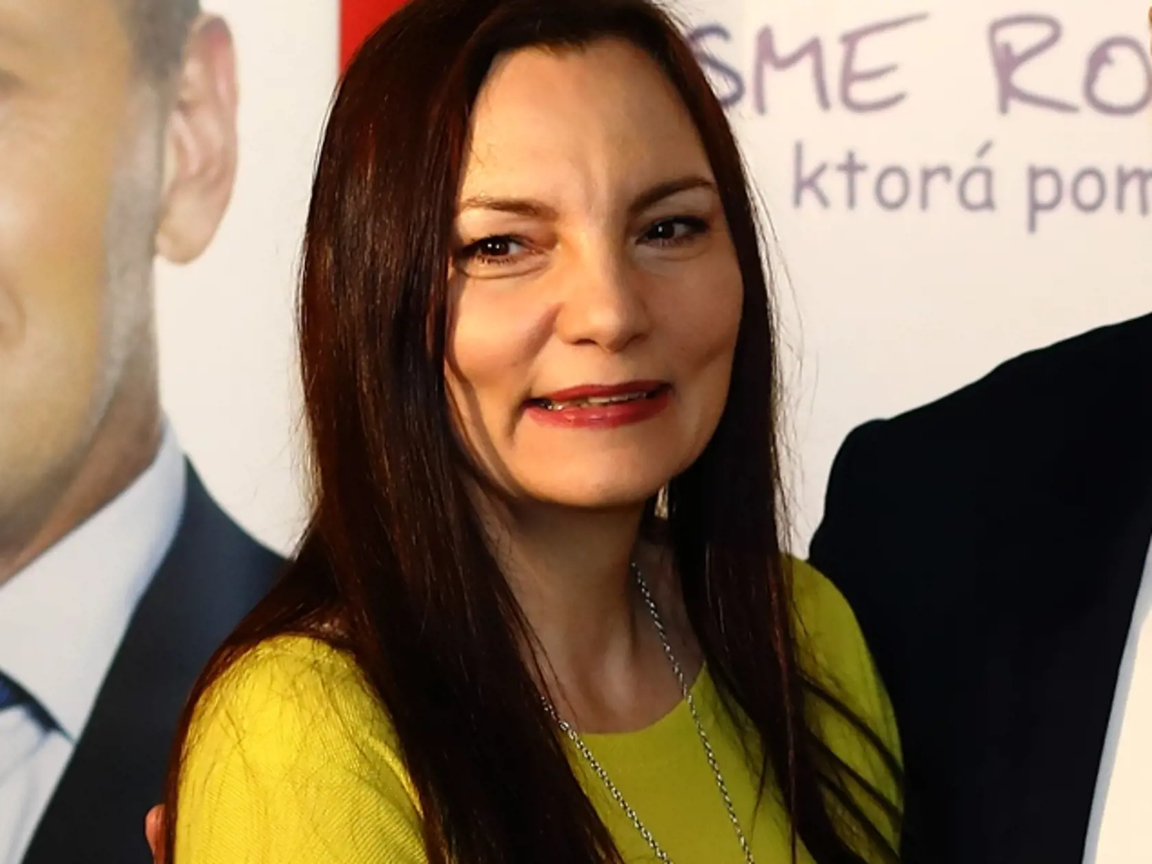 Na snímke volebná centrála u prezidentského kandidáta Milana Krajniaka v Coffe House pri NRSR.