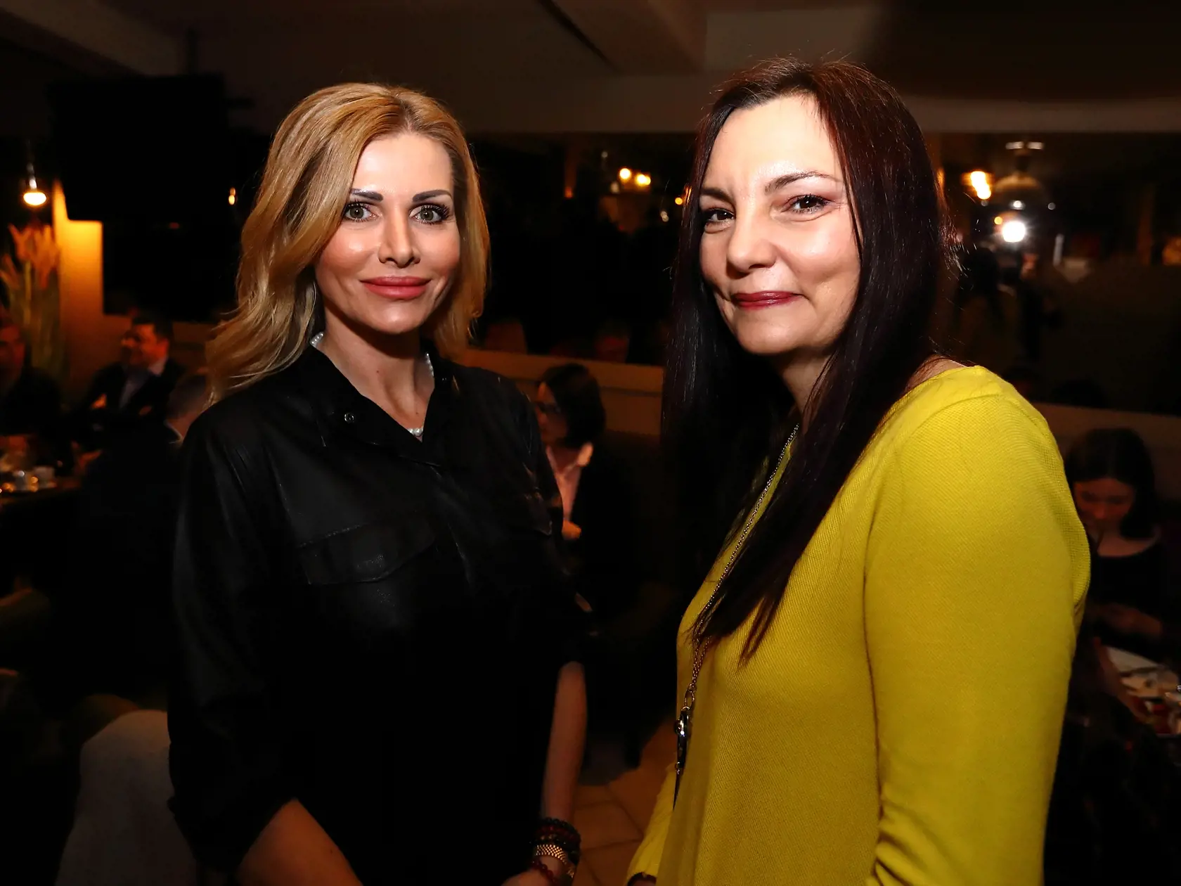 Na snímke volebná centrála u prezidentského kandidáta Milana Krajniaka v Coffe House pri NRSR.