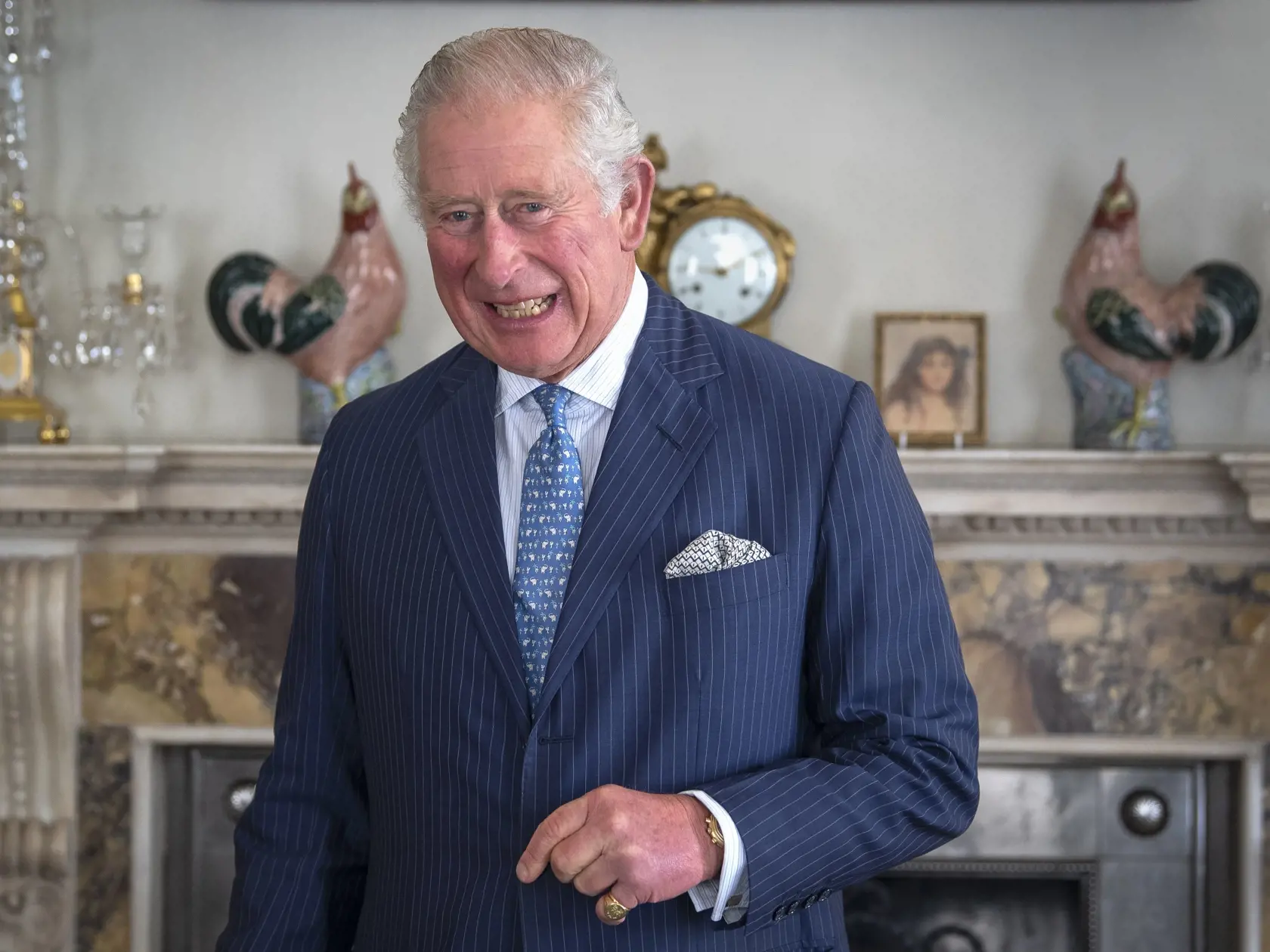 Princ Charles je urazený, že Middletonovci vidia vnúčatá častejšie. Harryho deti však tak skoro neuvidí.