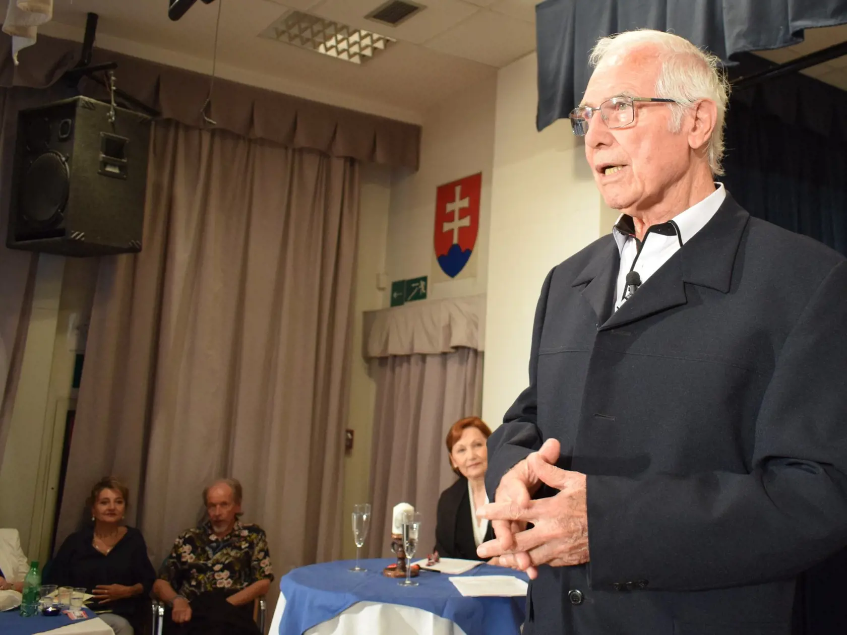 Pocta Štefánikovi: Pri príležitosti 100. výročia úmrtia M.R. Štefánika naštudoval Juraj Sarvaš hudobno dramatický program.