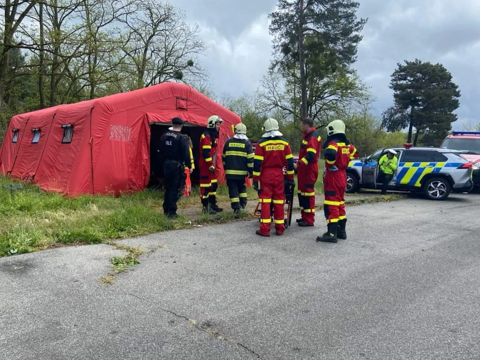 Nehoda kamióna a autobusu, ktorá sa v pondelok predpoludním stala na diaľnici D2 v smere na Kúty, si vyžiadala jednu obeť.
