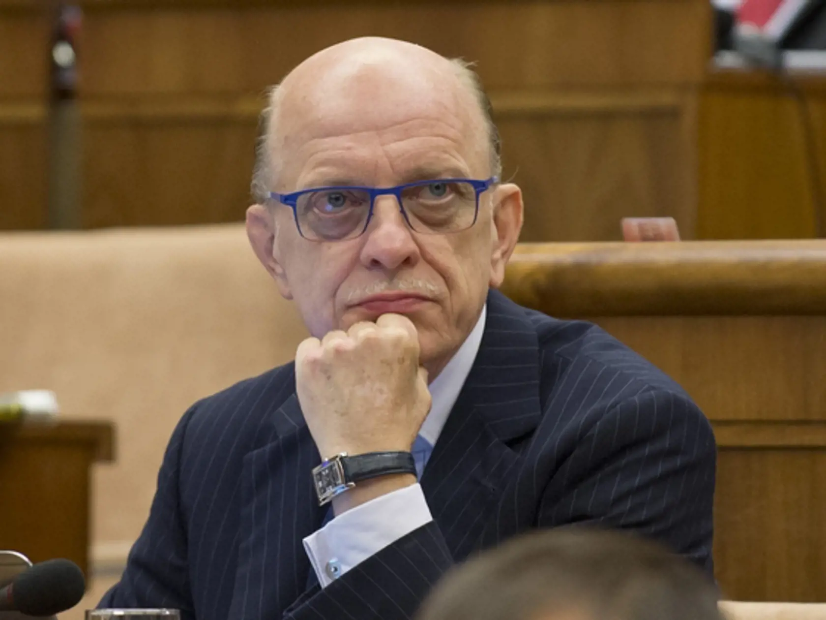 Alojz Baránik spôsobil v parlamente nečakaný rozruch. Napokon sa však ukázalo, že koronavírus nemá.