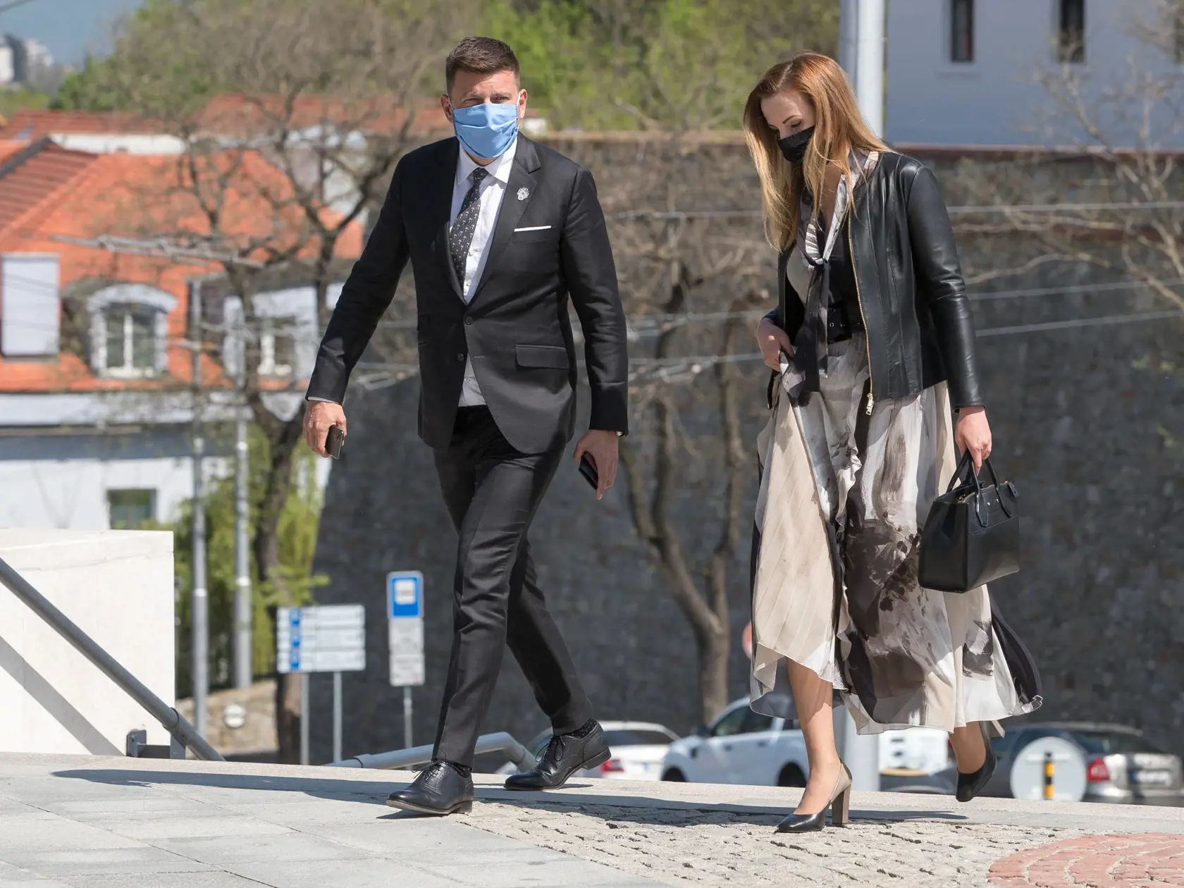 Patrick Linhart sa postavil proti predĺženiu núdzového stavu. Podporí ho aj ďalší poslanec Sme rodina Martin Borguľa?