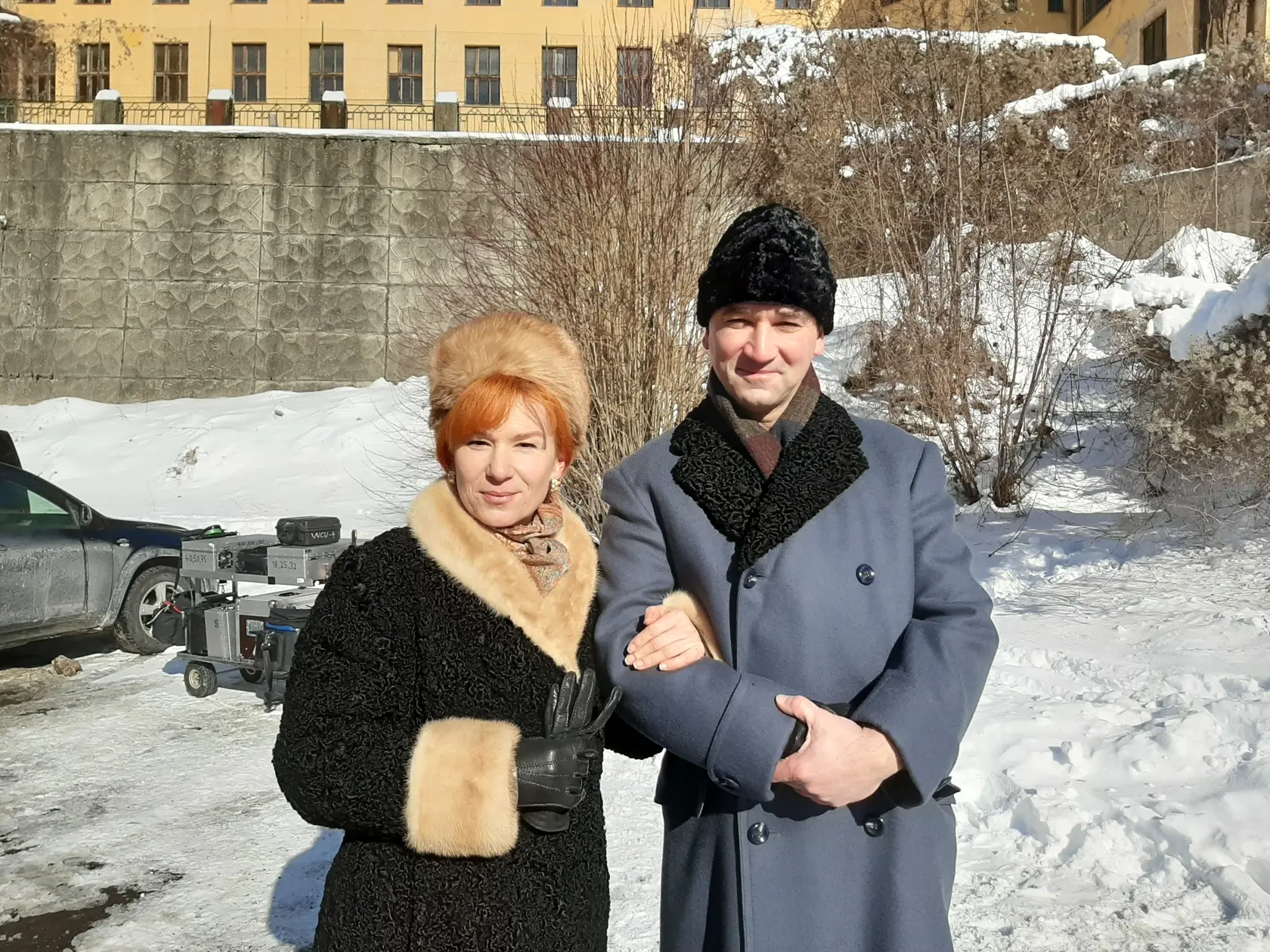 Česko-slovenská dráma Slovo sa natáčala aj v nádhernom prostredí Banskej Štiavnice. Vedľajšie postavy si v nej zahrali aj slovenská herečka Helena Krajčiová a český herec, režisér a moderátor Ondřej Sokol